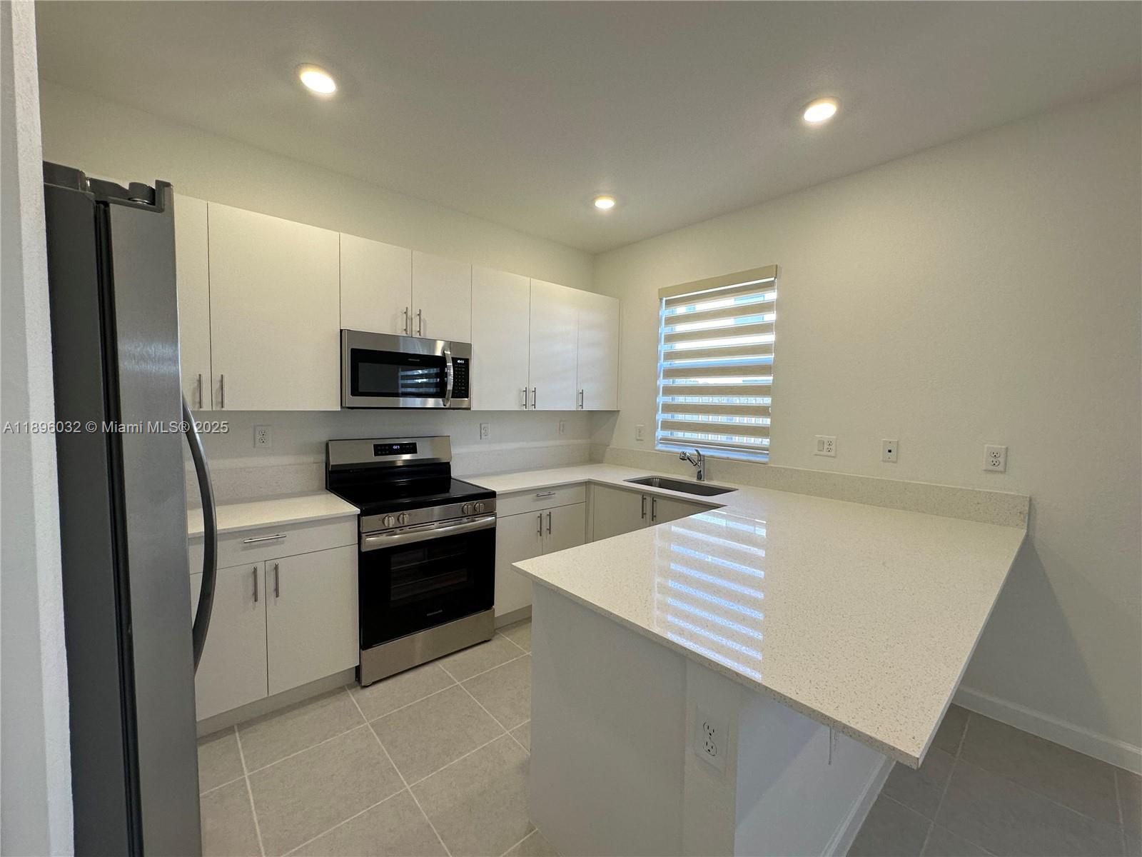 PARADISE PINES - Residential