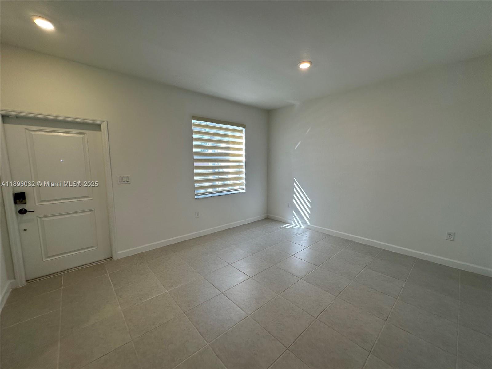 PARADISE PINES - Residential