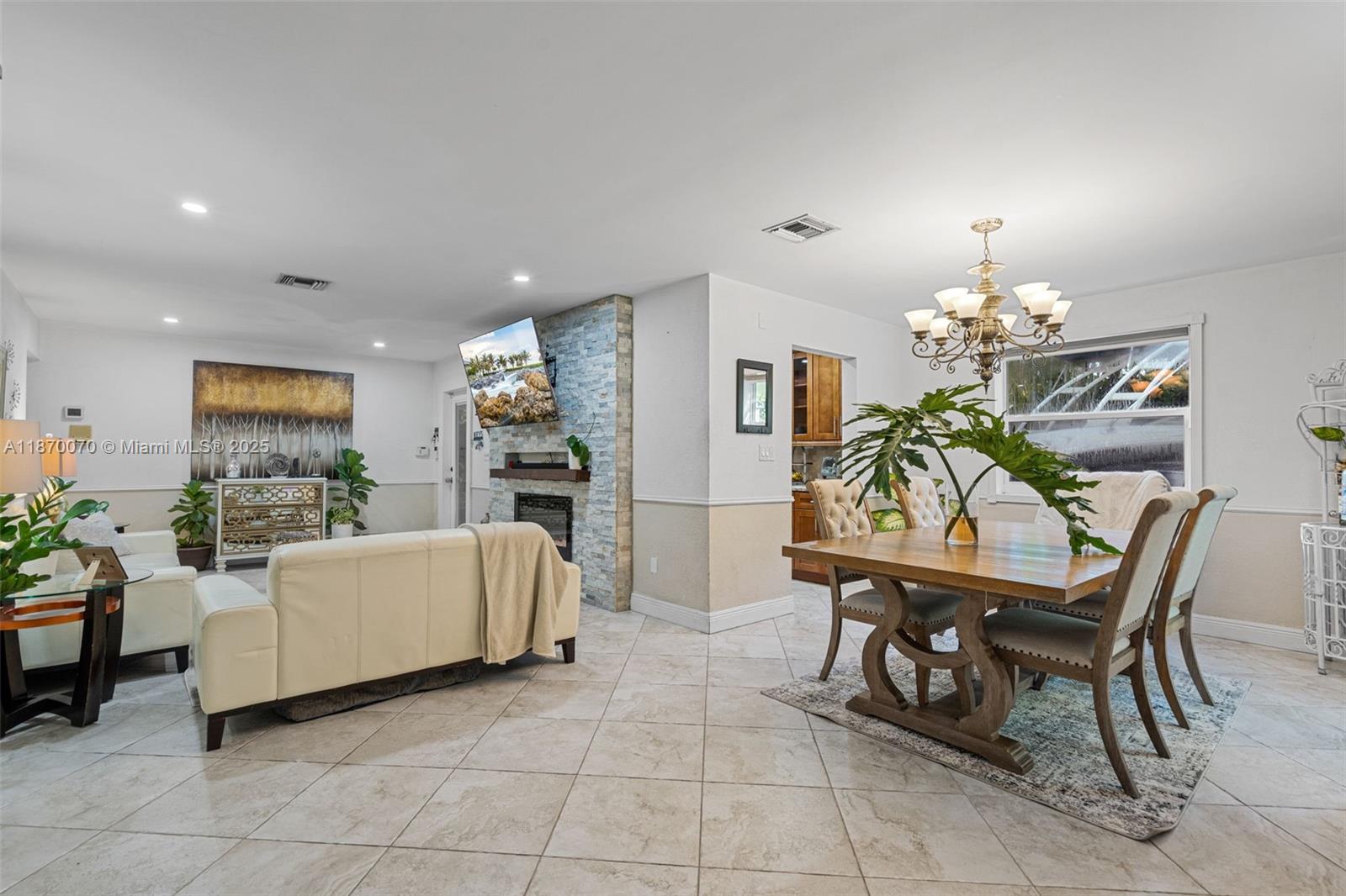 COUNTRY CLUB OF MIAMI FAI - Residential