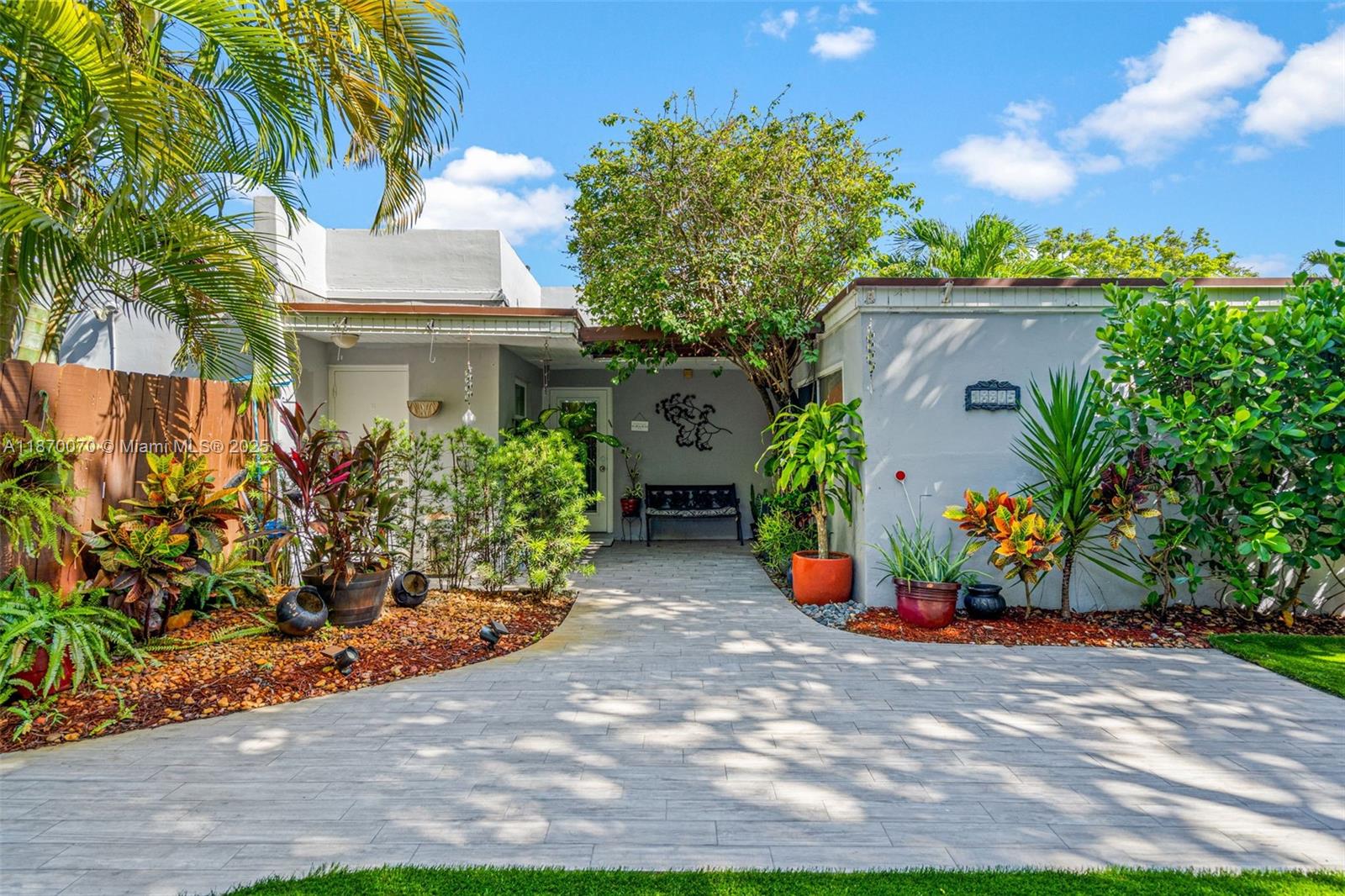 COUNTRY CLUB OF MIAMI FAI - Residential