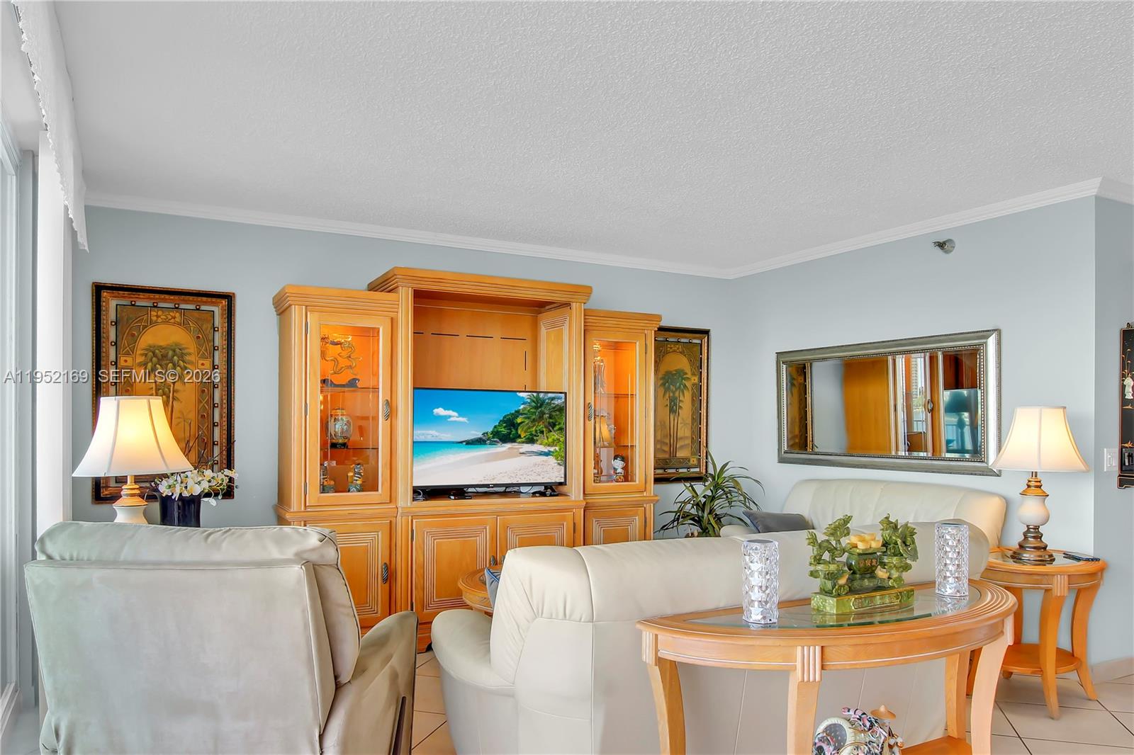 LE LAURIER CONDO - Residential