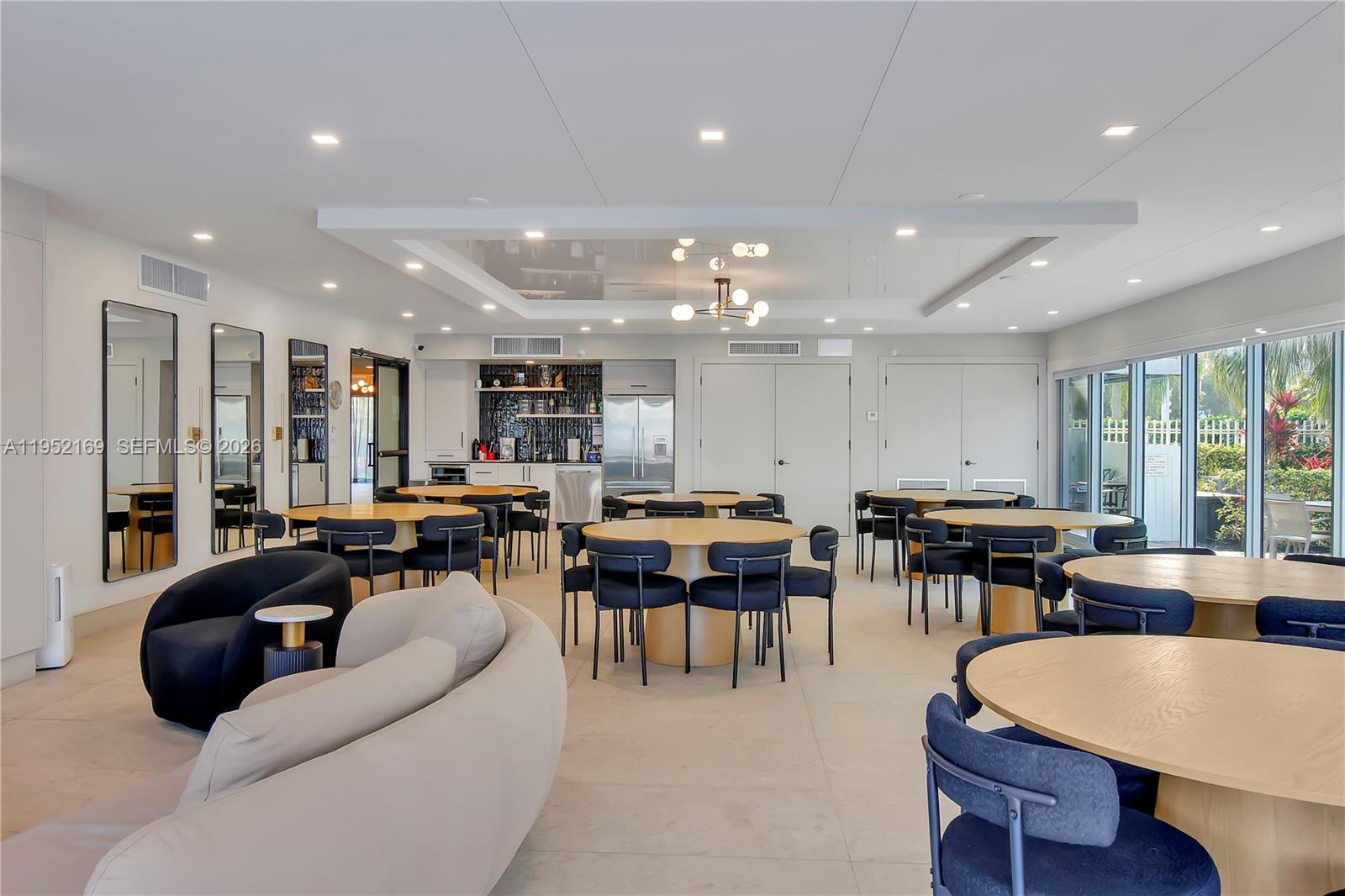 LE LAURIER CONDO - Residential