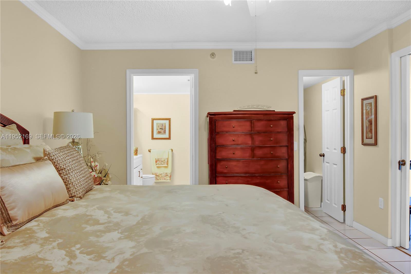 LE LAURIER CONDO - Residential