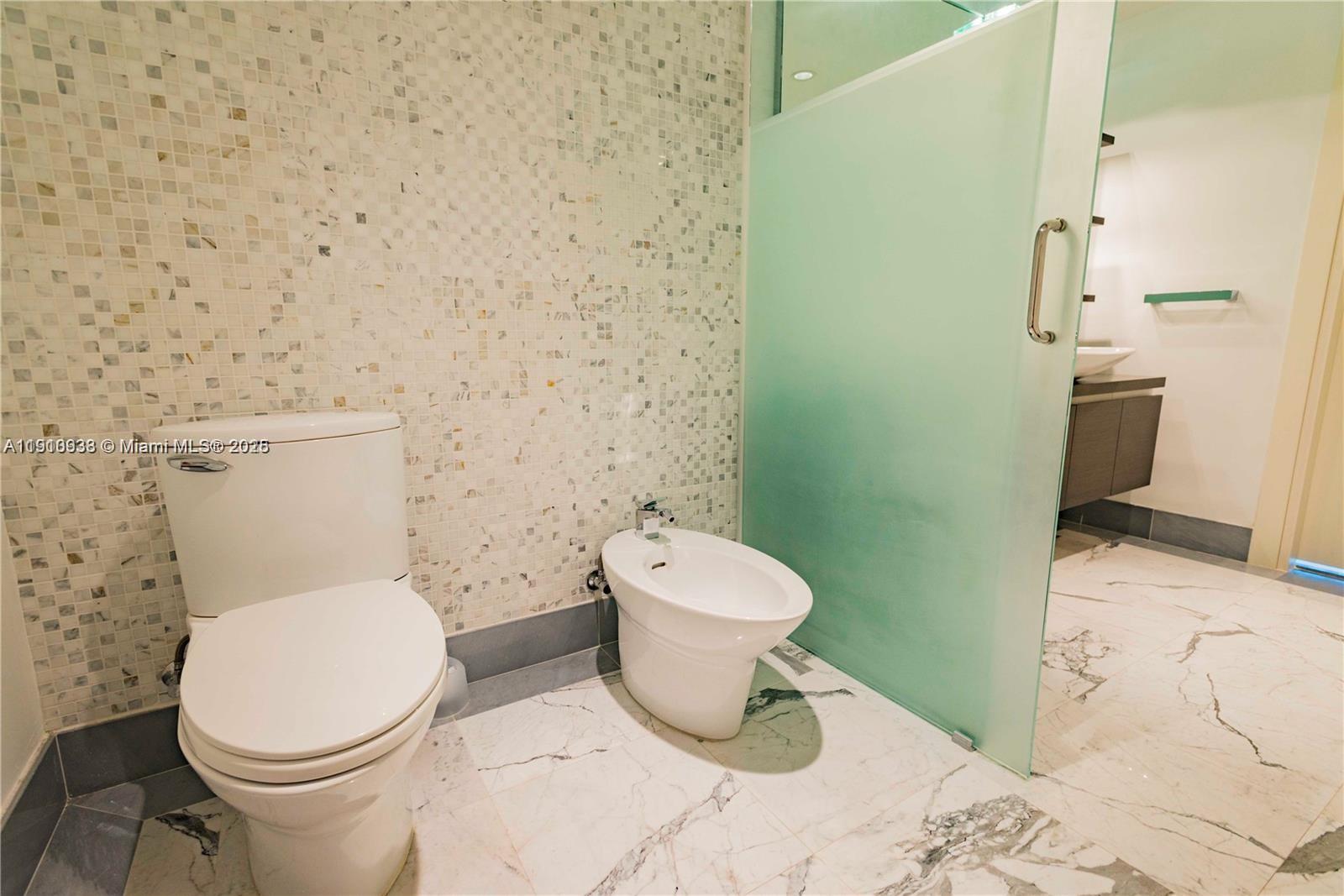 EPIC WEST CONDO - Residential Lease