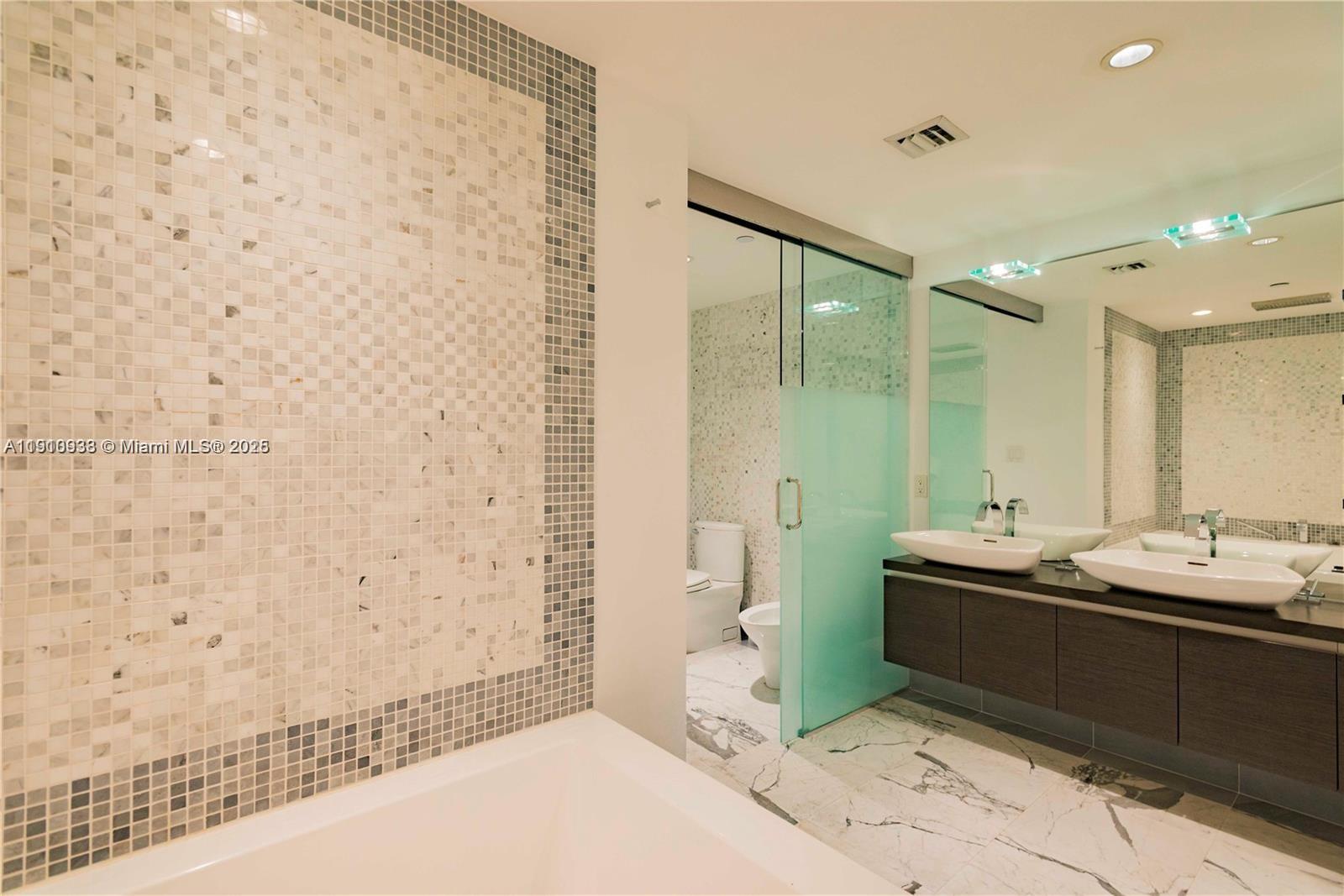 EPIC WEST CONDO - Residential Lease