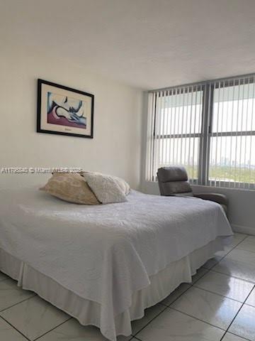 2899 Collins Ave 1738