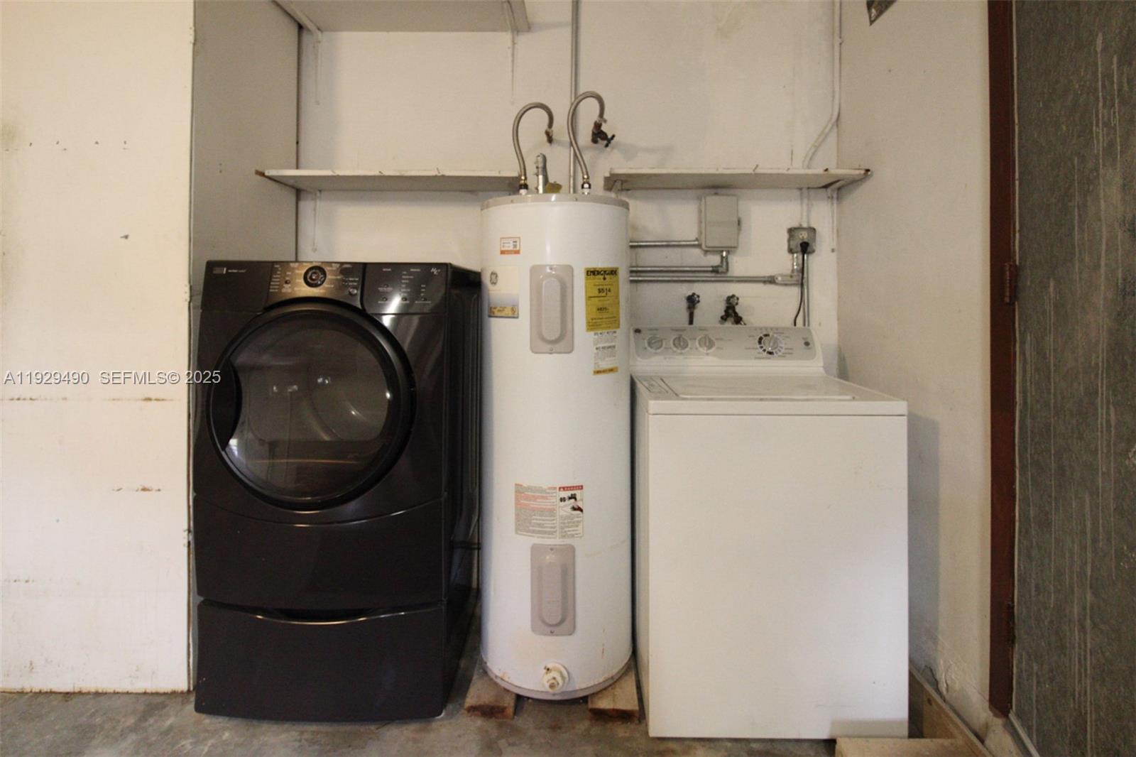 OAKLAND ACRES - Residential Lease