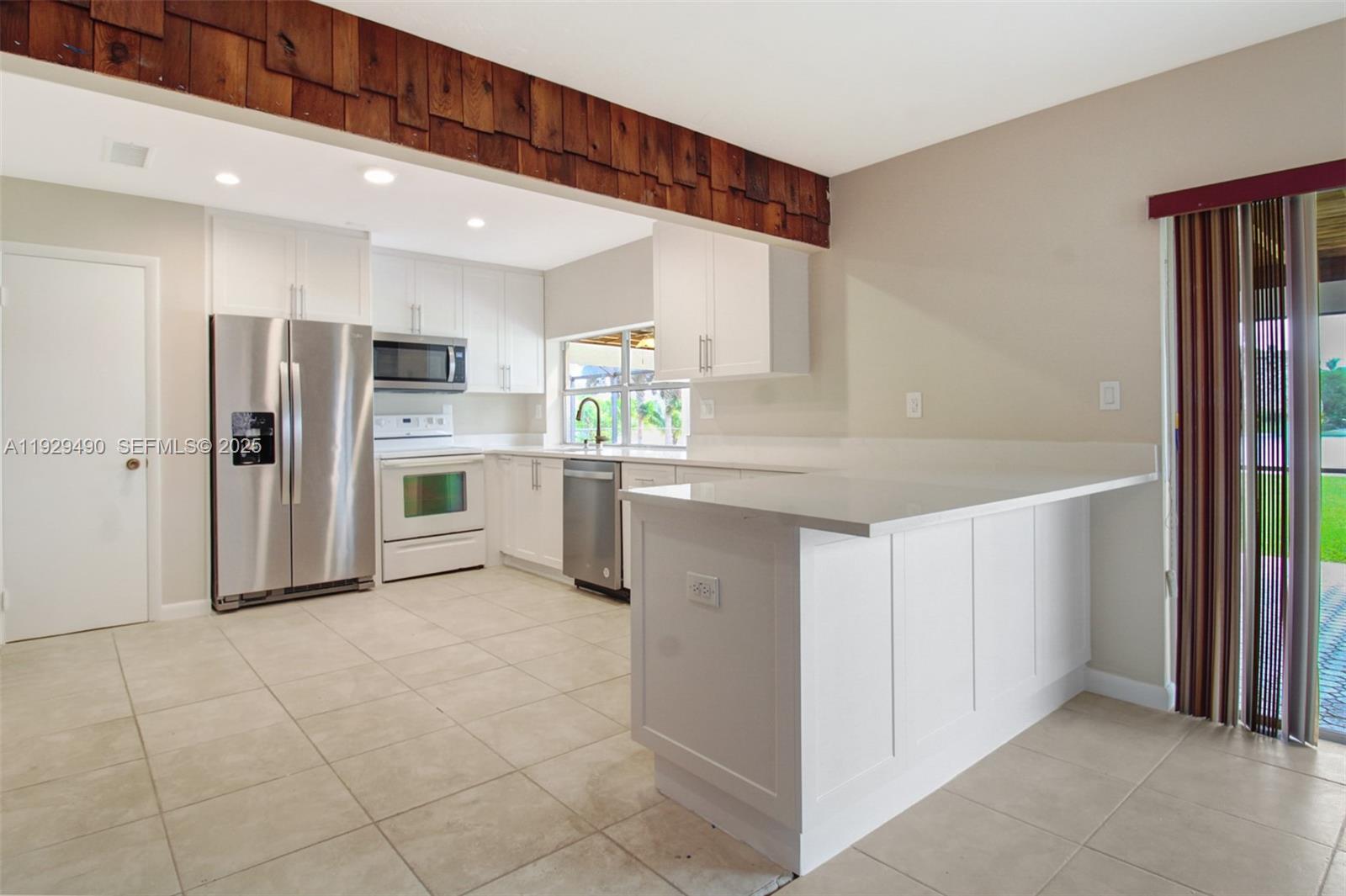 OAKLAND ACRES - Residential Lease