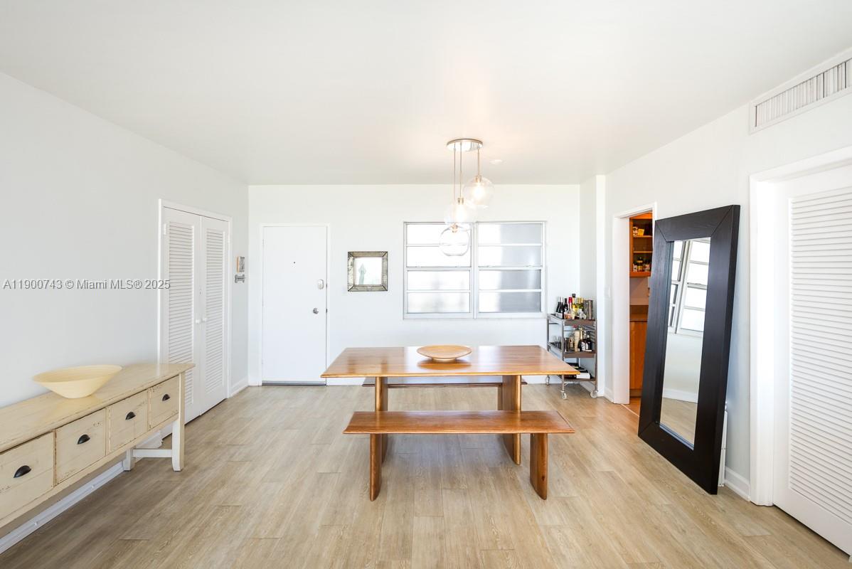 9101 E Bay Harbor Dr 701