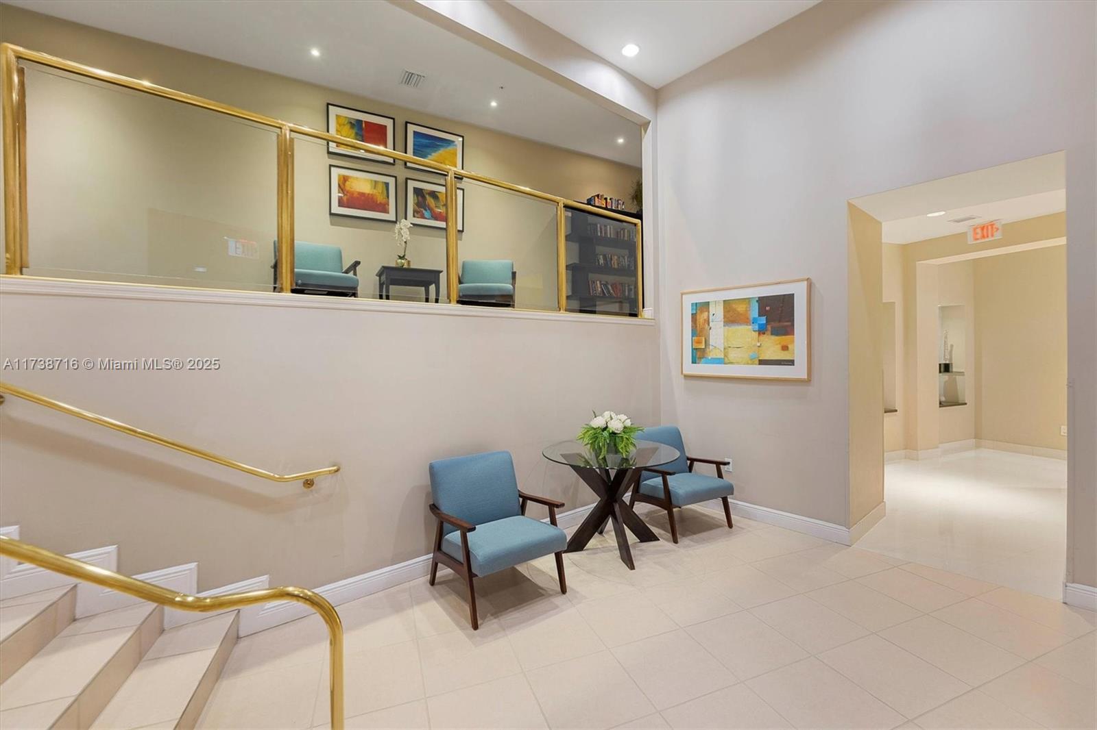 610 Clematis St 628