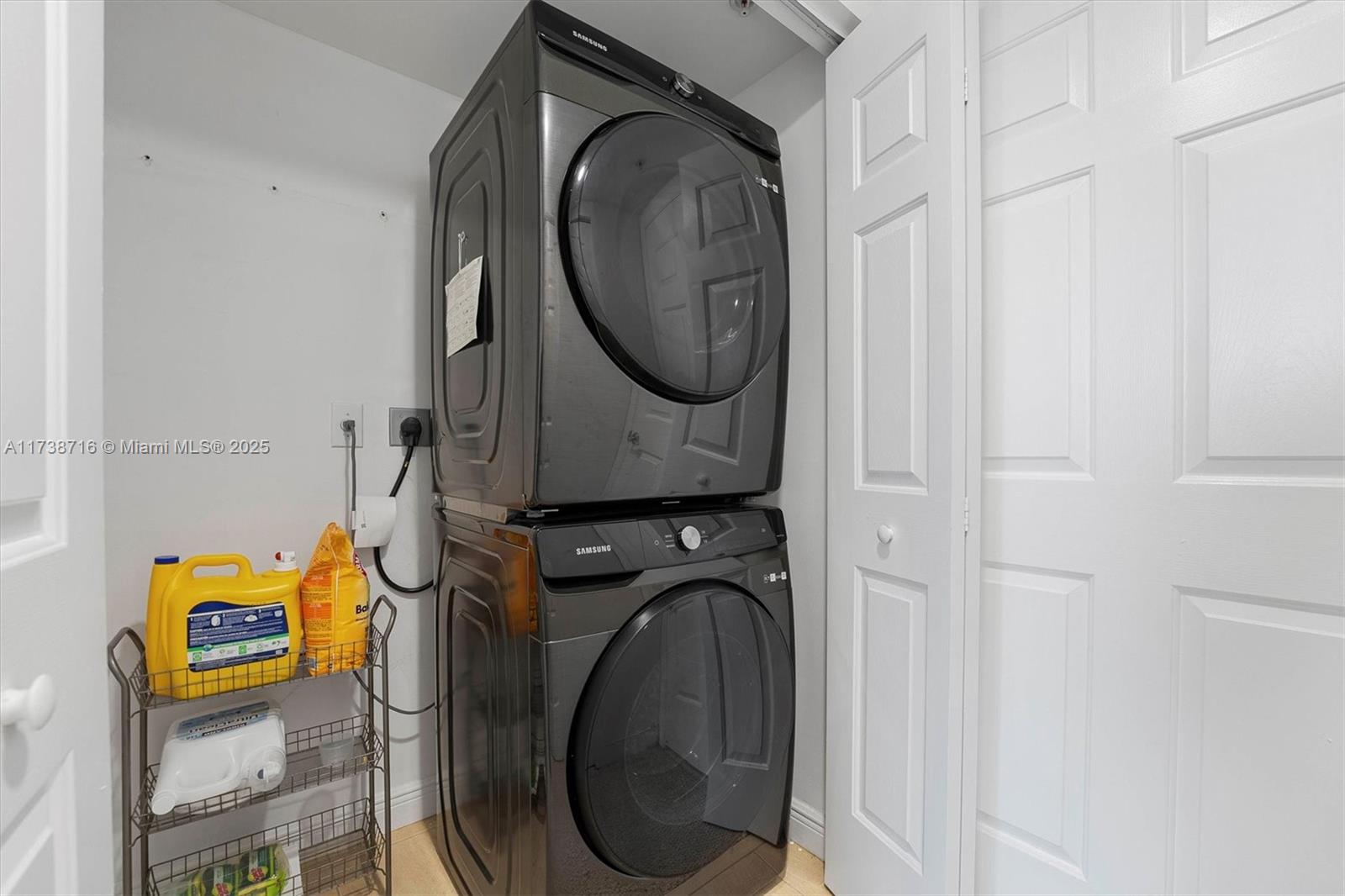 610 CLEMATIS CONDO - Residential