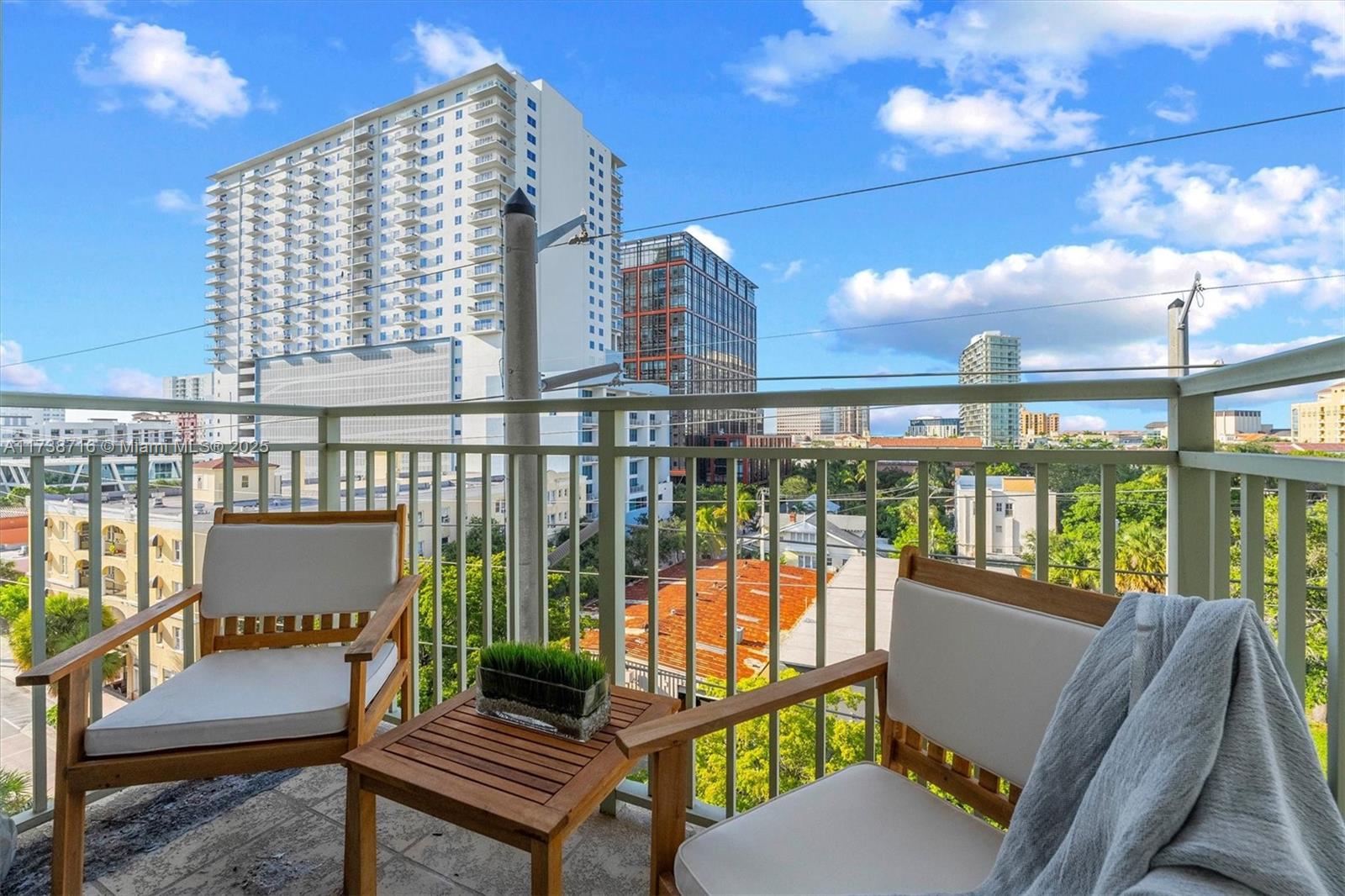 610 CLEMATIS CONDO - Residential