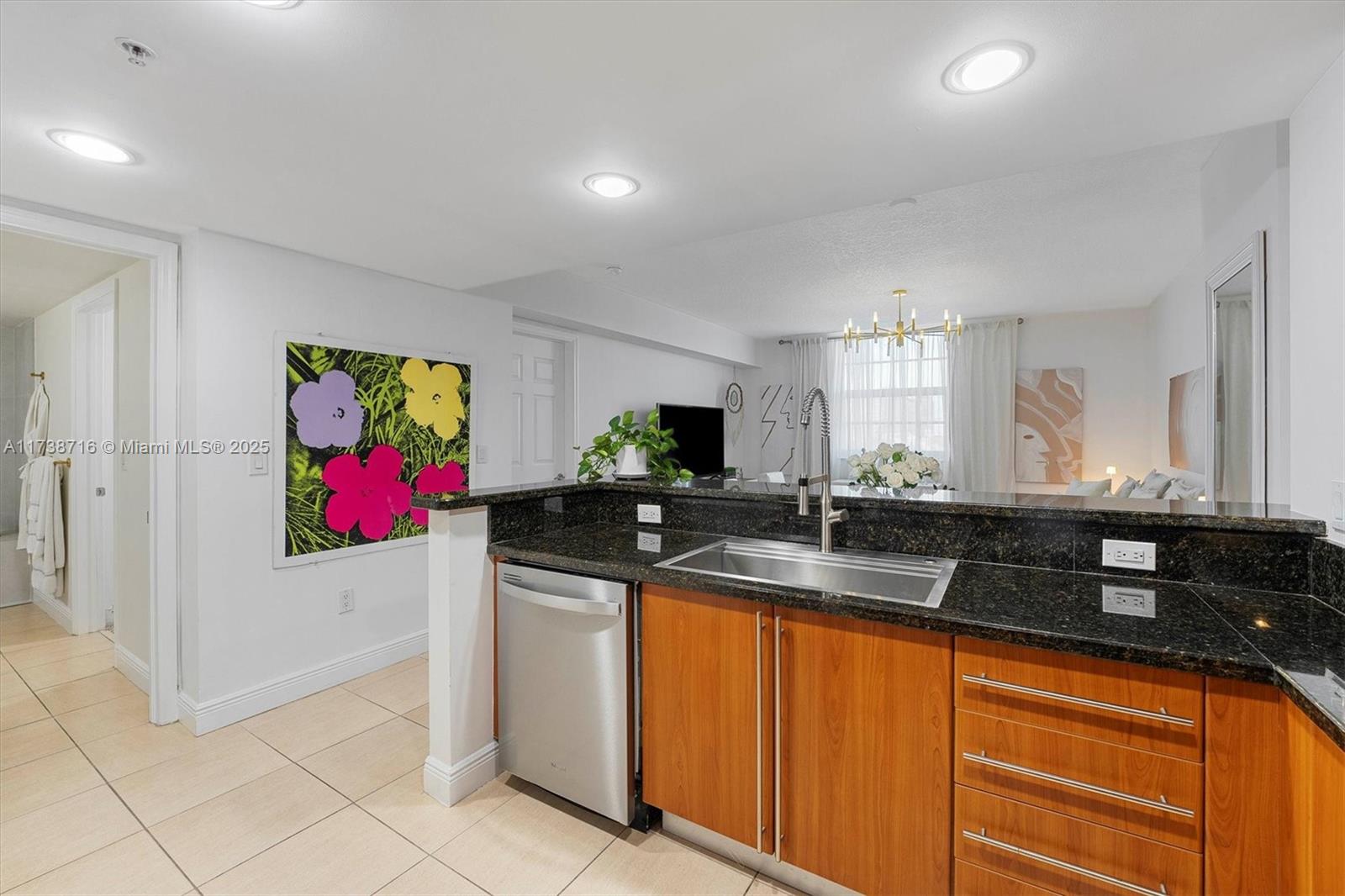 610 CLEMATIS CONDO - Residential