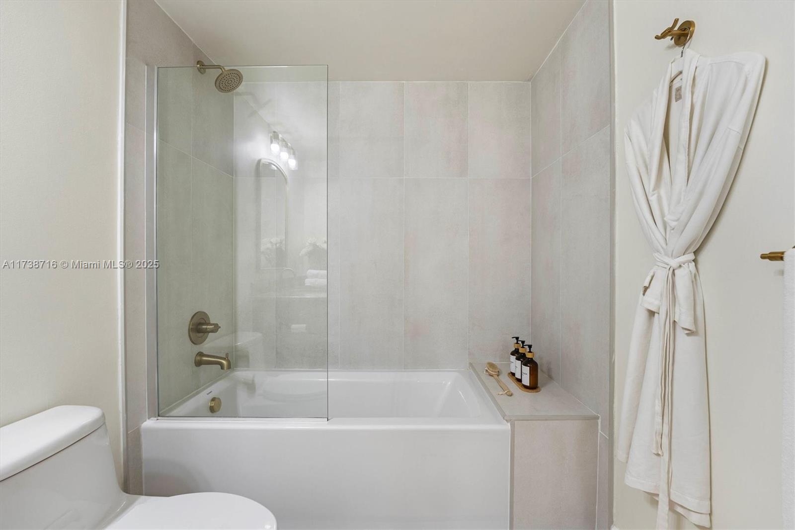 610 CLEMATIS CONDO - Residential
