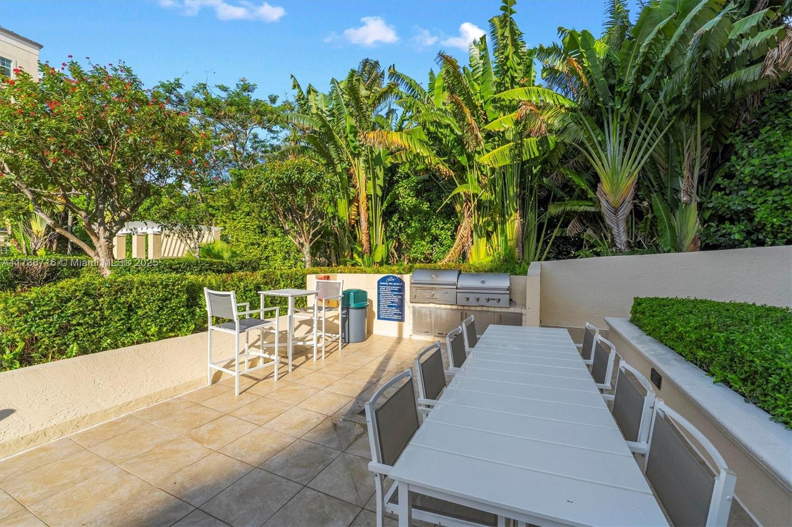 610 CLEMATIS CONDO - Residential