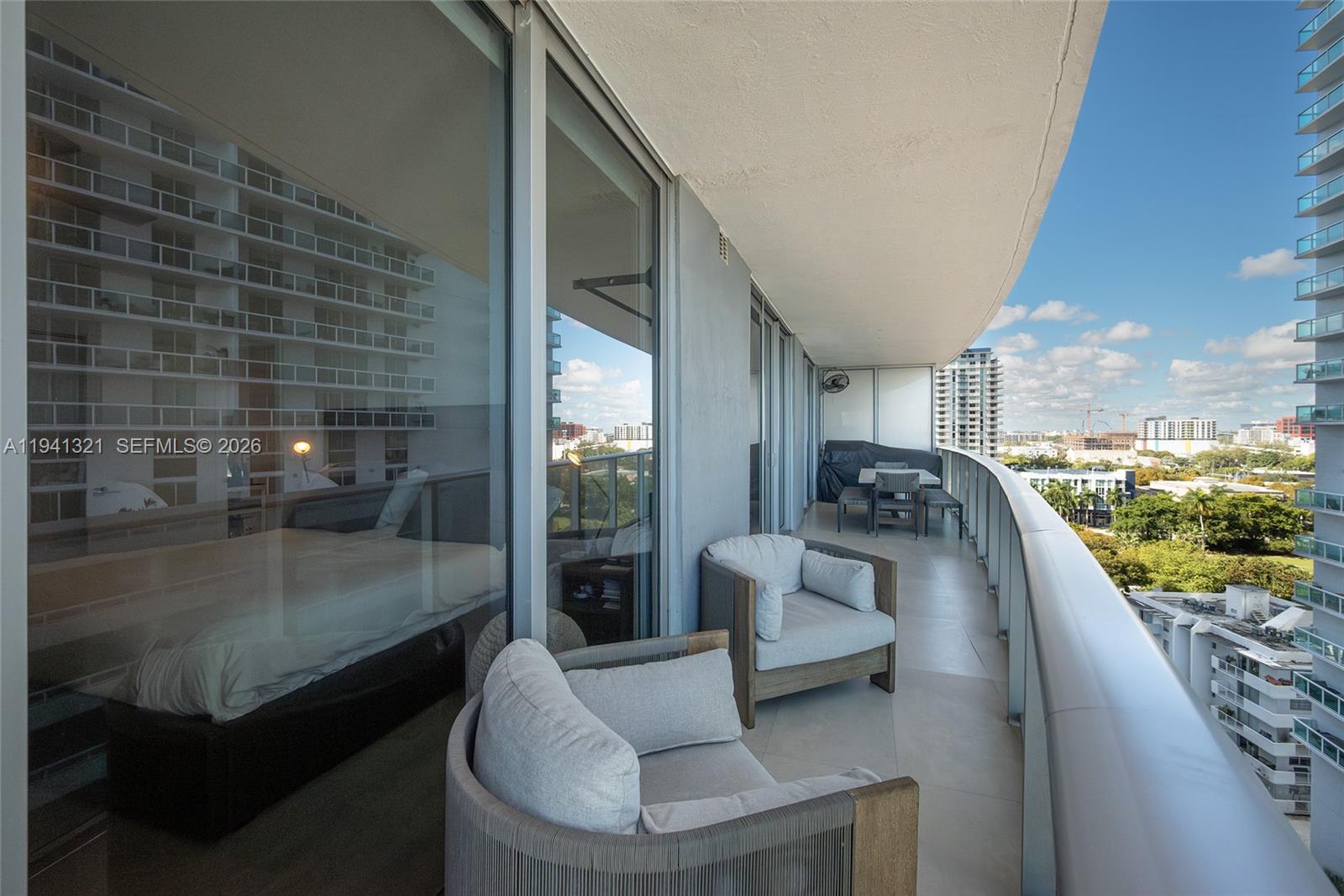 ARIA ON THE BAY CONDO - Residential