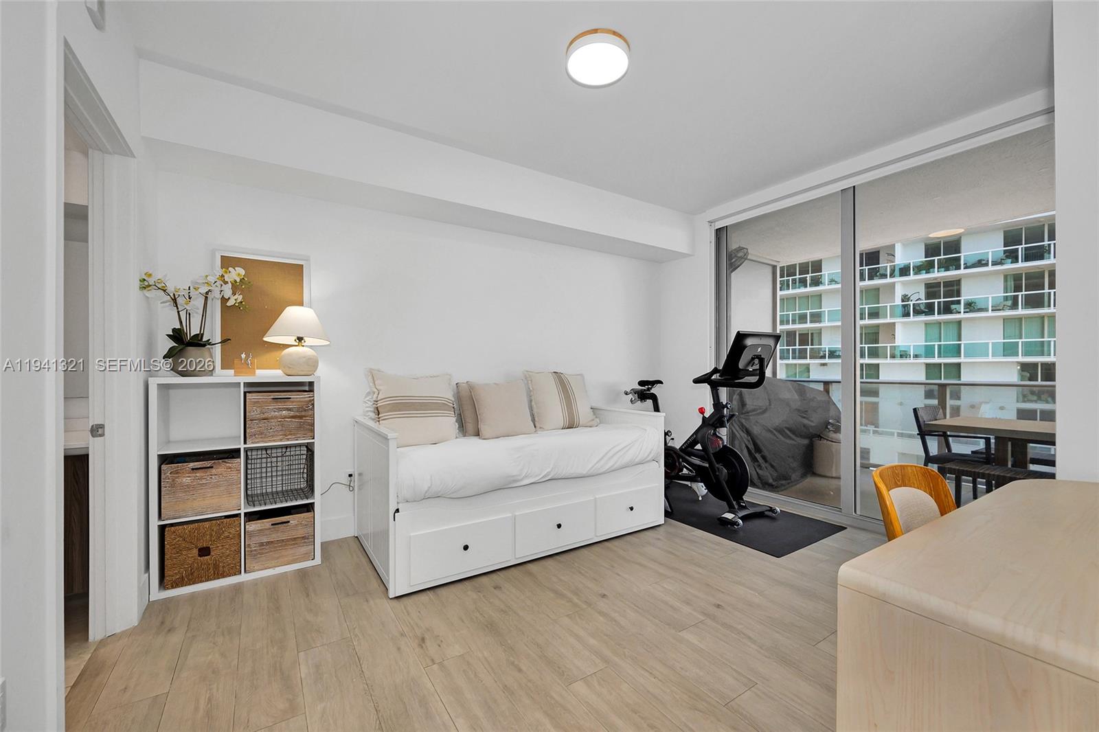 ARIA ON THE BAY CONDO - Residential