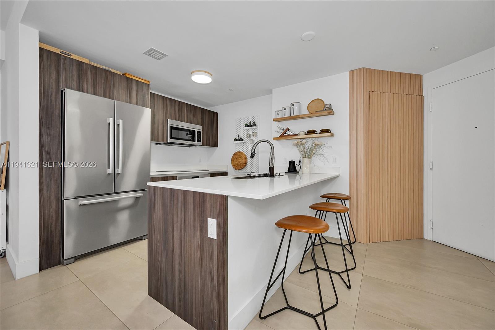 ARIA ON THE BAY CONDO - Residential