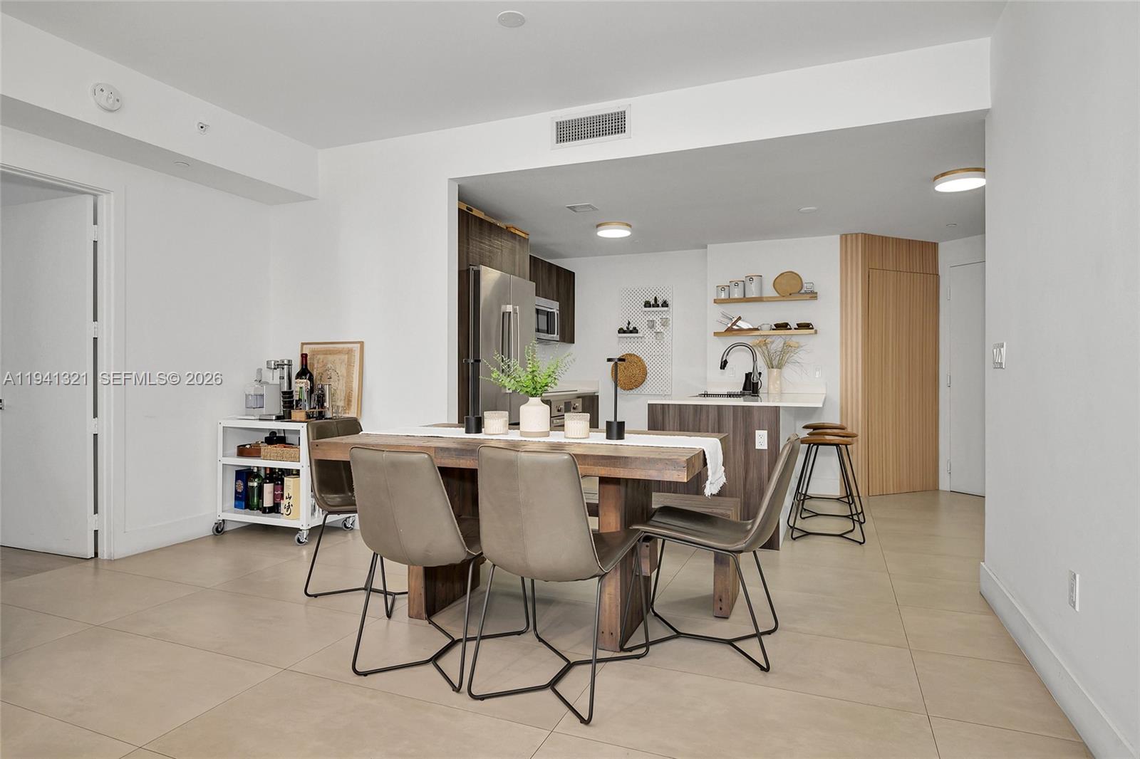 ARIA ON THE BAY CONDO - Residential