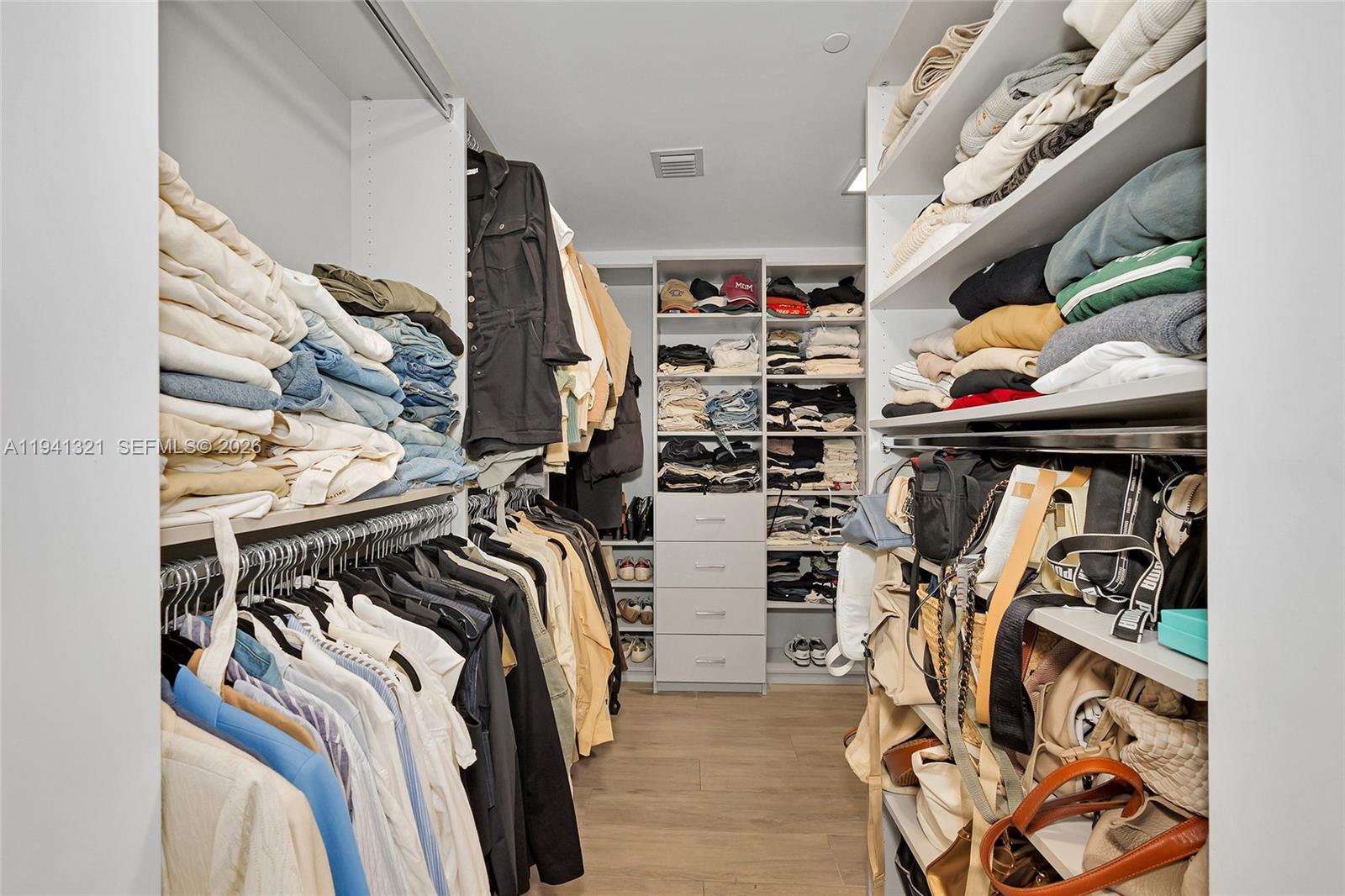 ARIA ON THE BAY CONDO - Residential