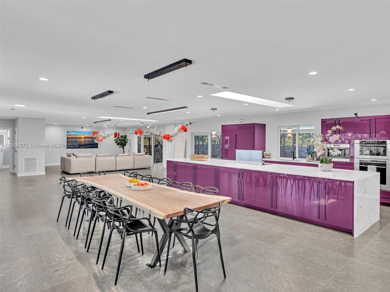 HOLLYWOOD LAKES SECTION - Residential Lease