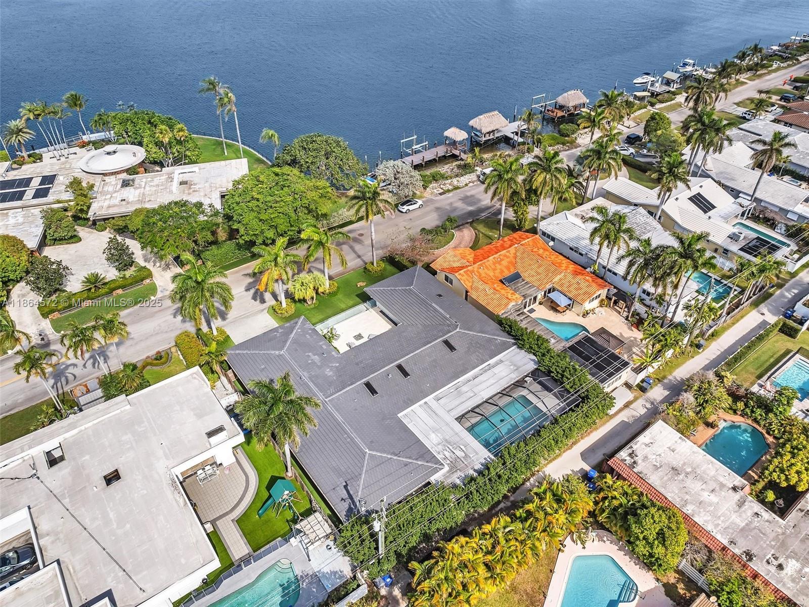 HOLLYWOOD LAKES SECTION - Residential Lease
