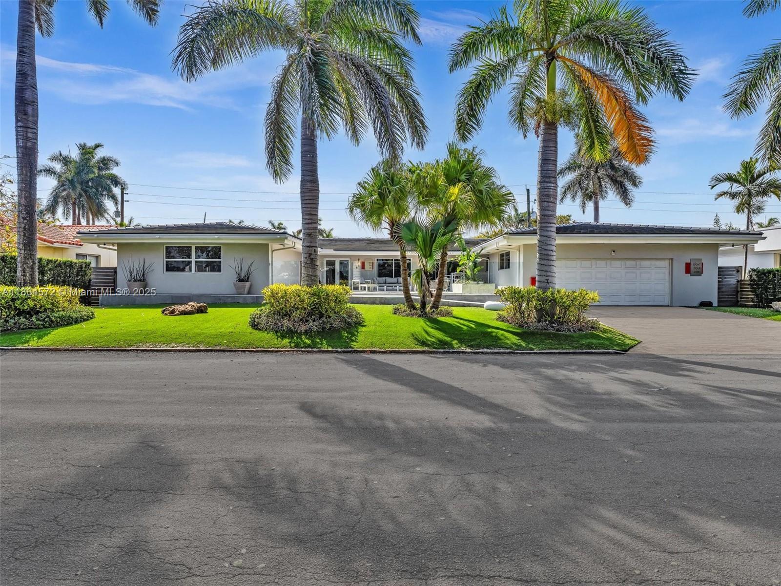 HOLLYWOOD LAKES SECTION - Residential Lease