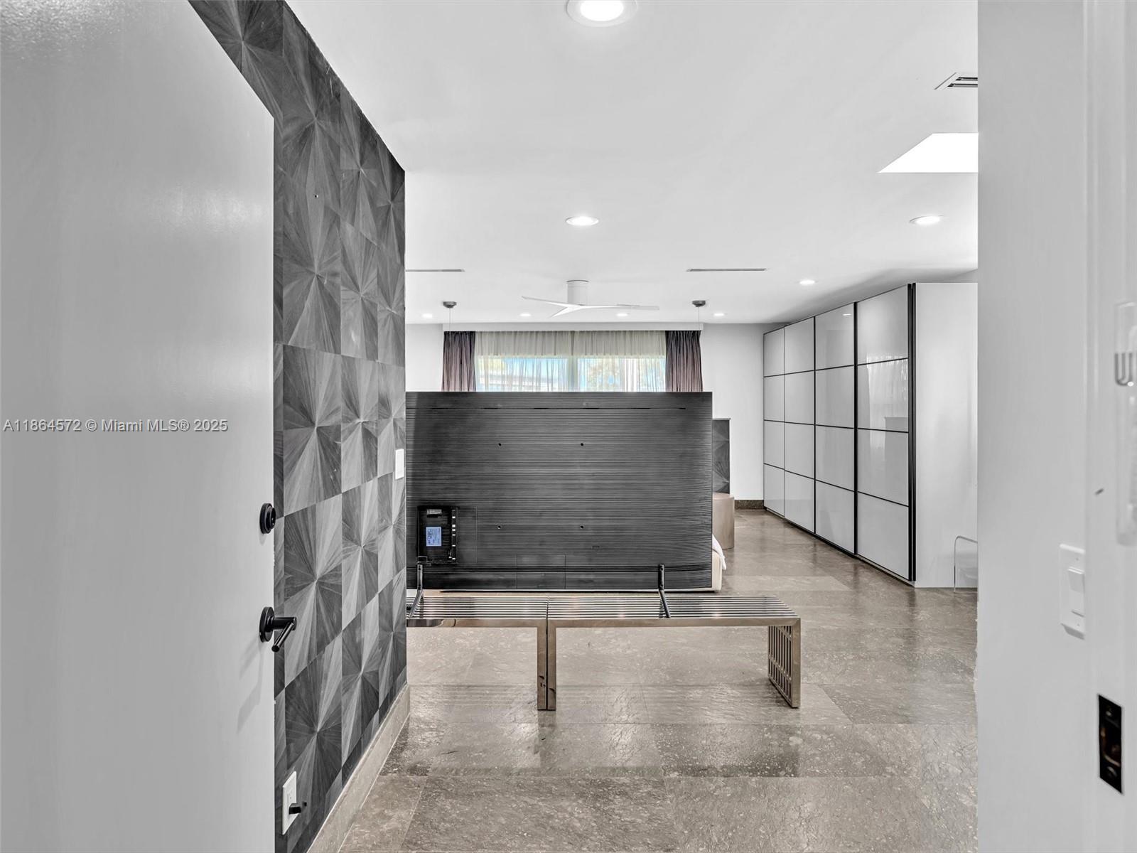 HOLLYWOOD LAKES SECTION - Residential Lease