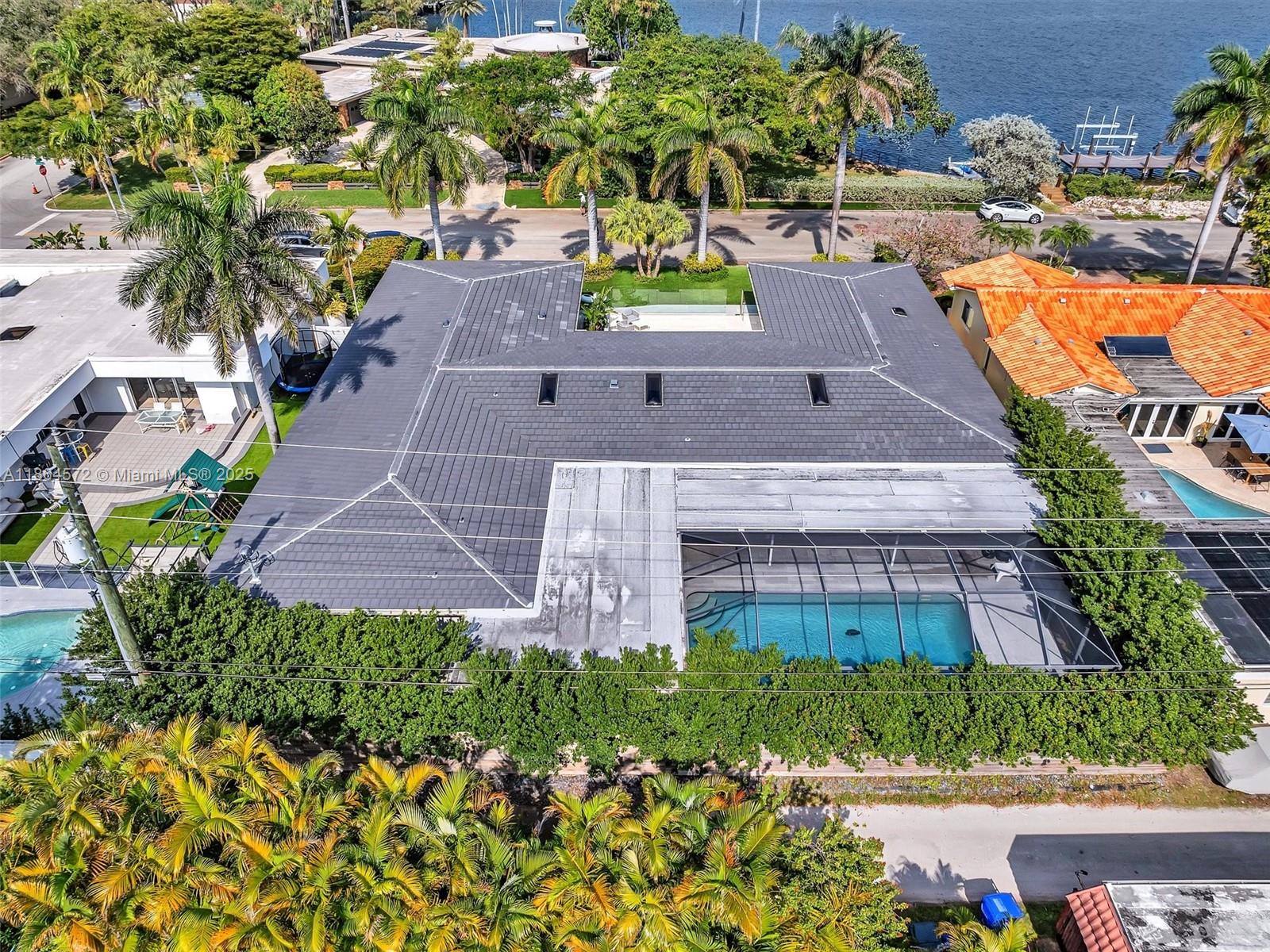 HOLLYWOOD LAKES SECTION - Residential Lease