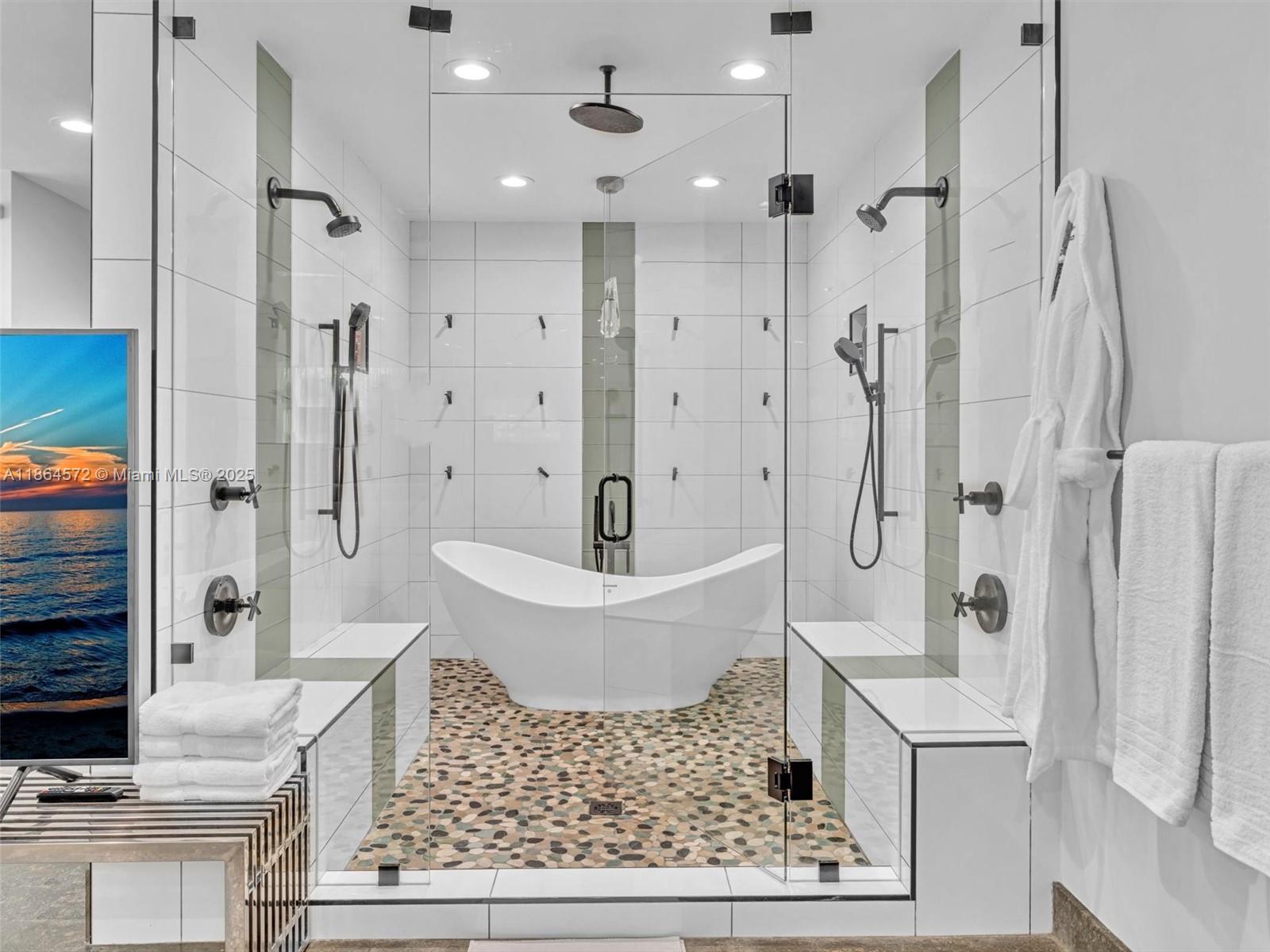 HOLLYWOOD LAKES SECTION - Residential Lease