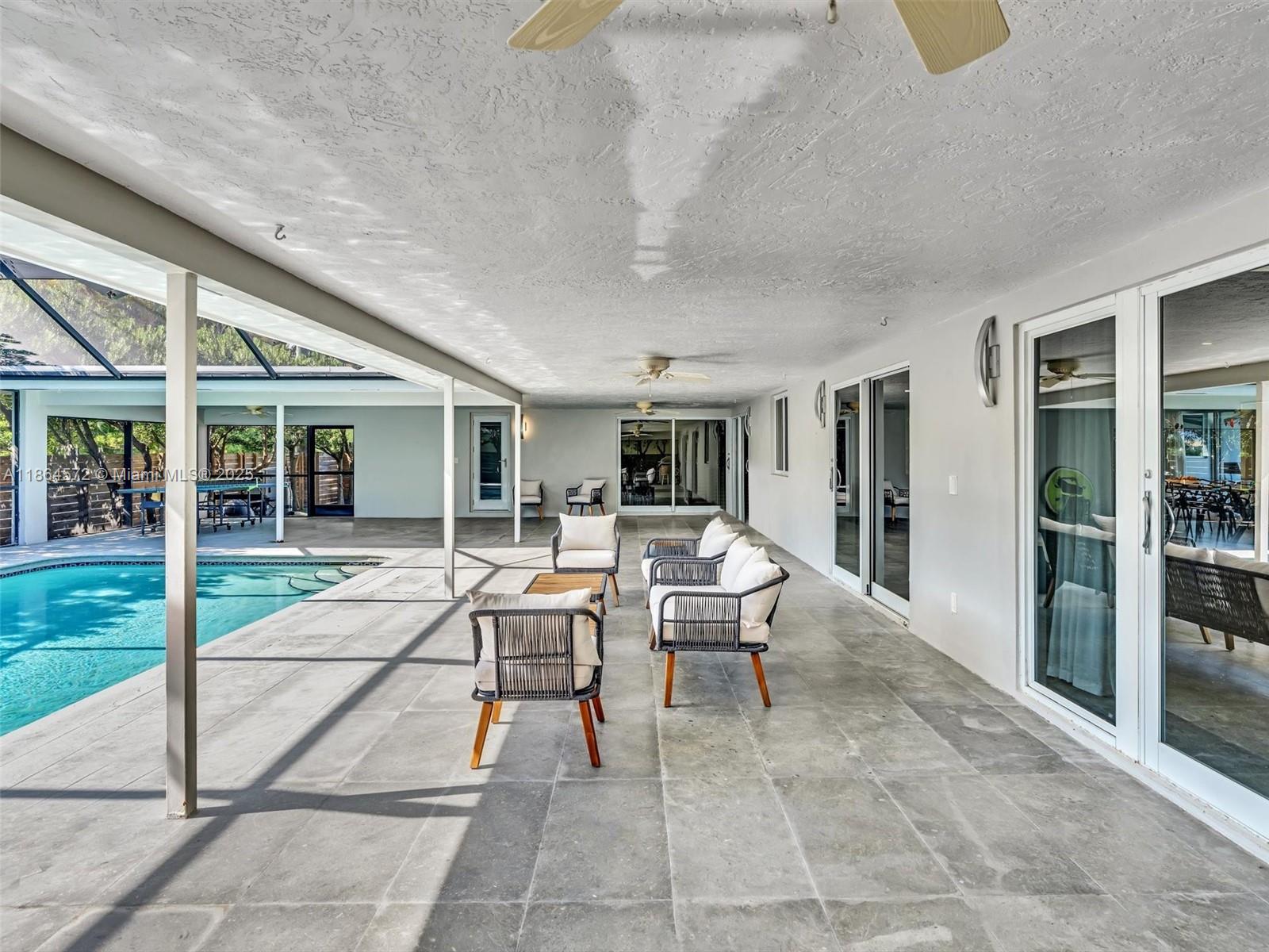 HOLLYWOOD LAKES SECTION - Residential Lease
