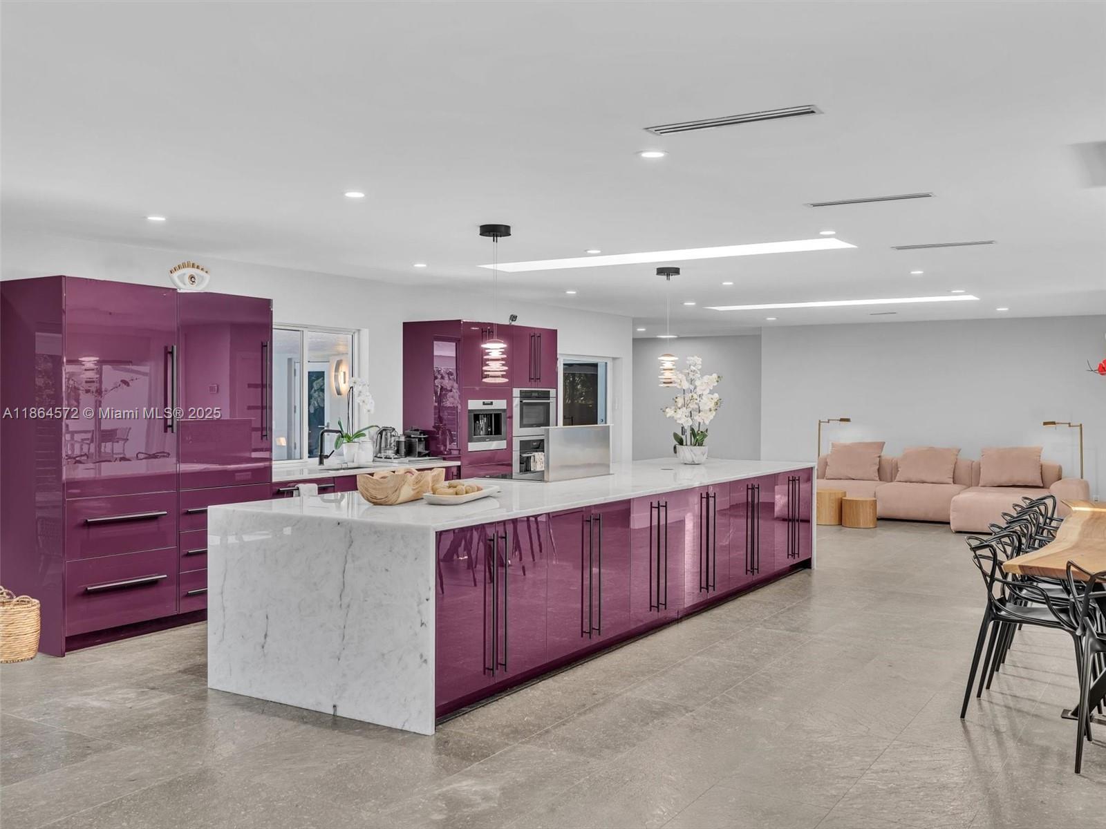 HOLLYWOOD LAKES SECTION - Residential Lease