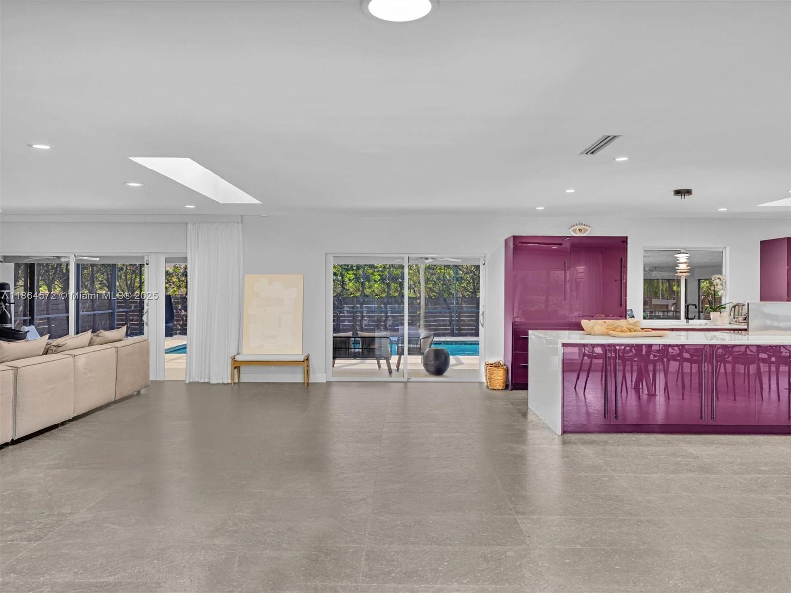 HOLLYWOOD LAKES SECTION - Residential Lease