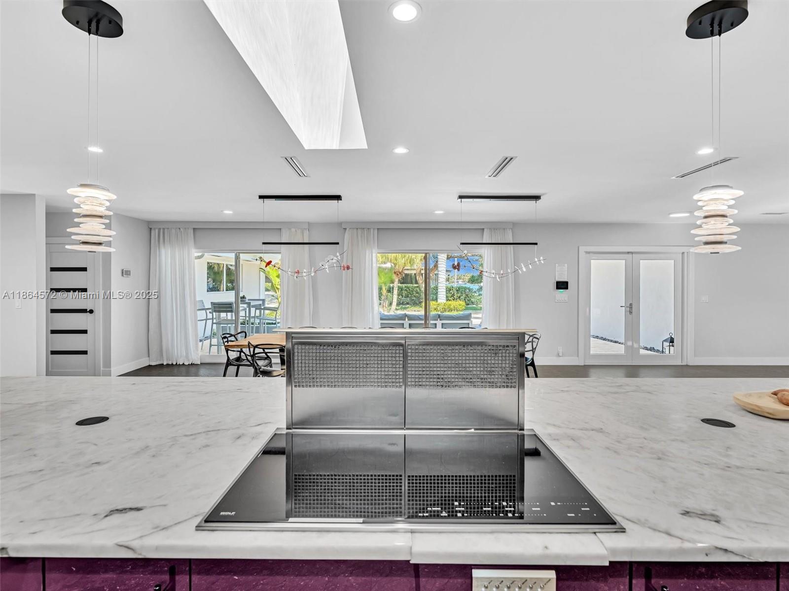 HOLLYWOOD LAKES SECTION - Residential Lease