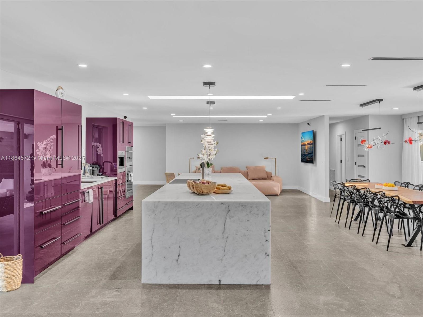 HOLLYWOOD LAKES SECTION - Residential Lease