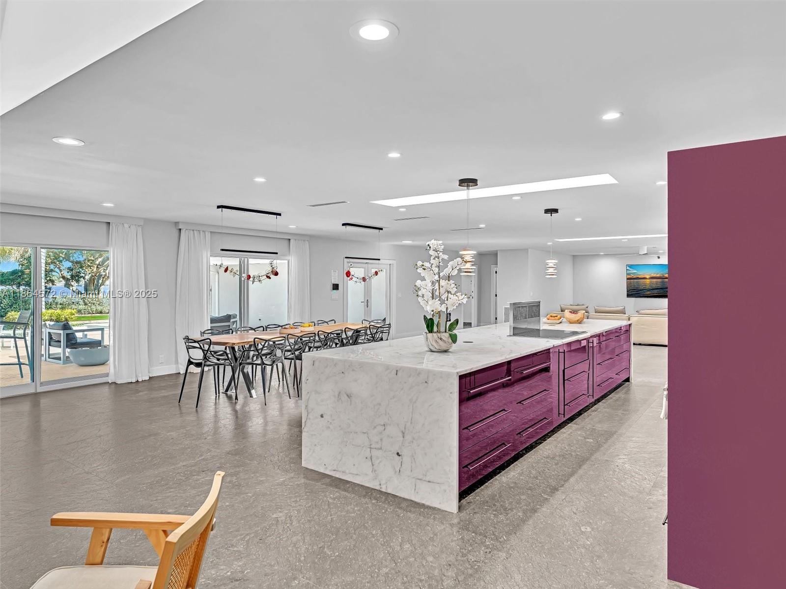 HOLLYWOOD LAKES SECTION - Residential Lease