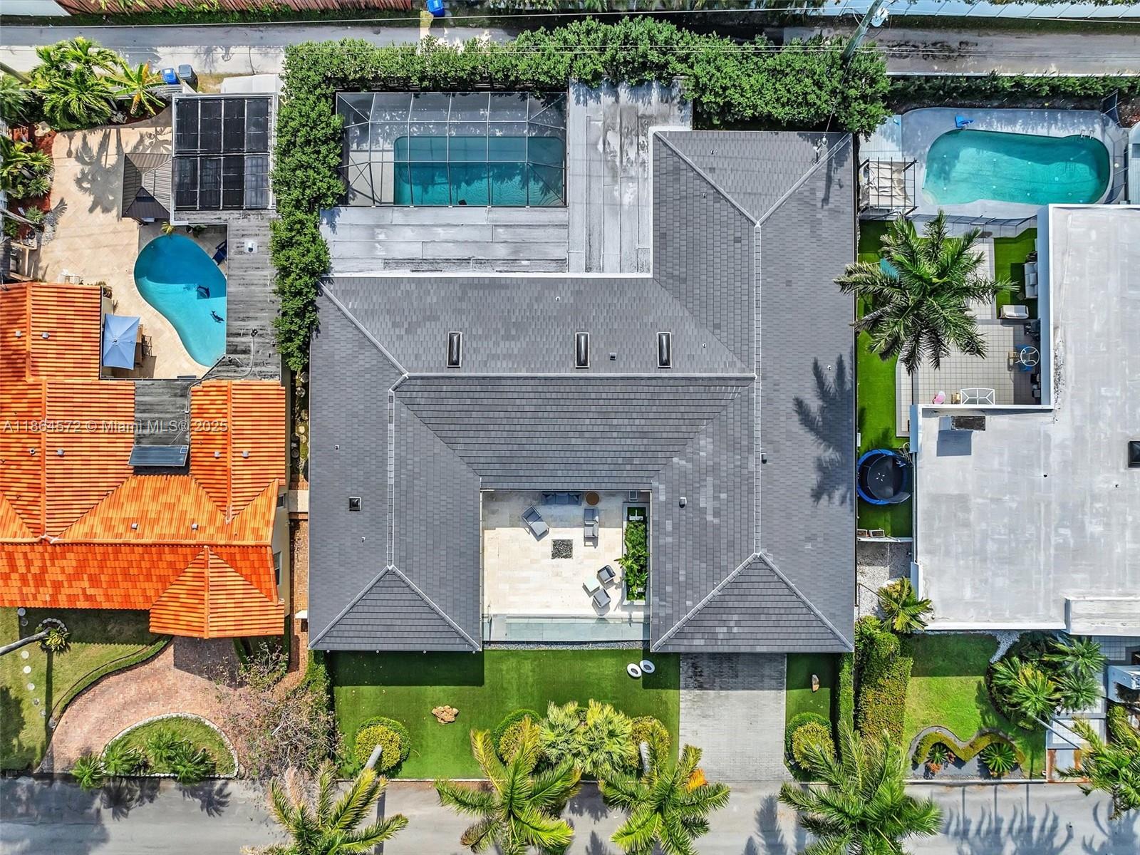 HOLLYWOOD LAKES SECTION - Residential Lease