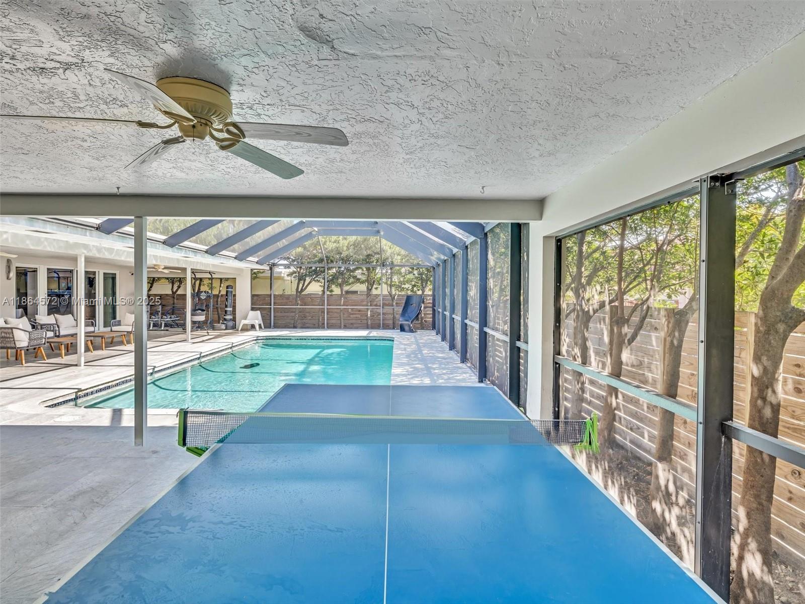 HOLLYWOOD LAKES SECTION - Residential Lease