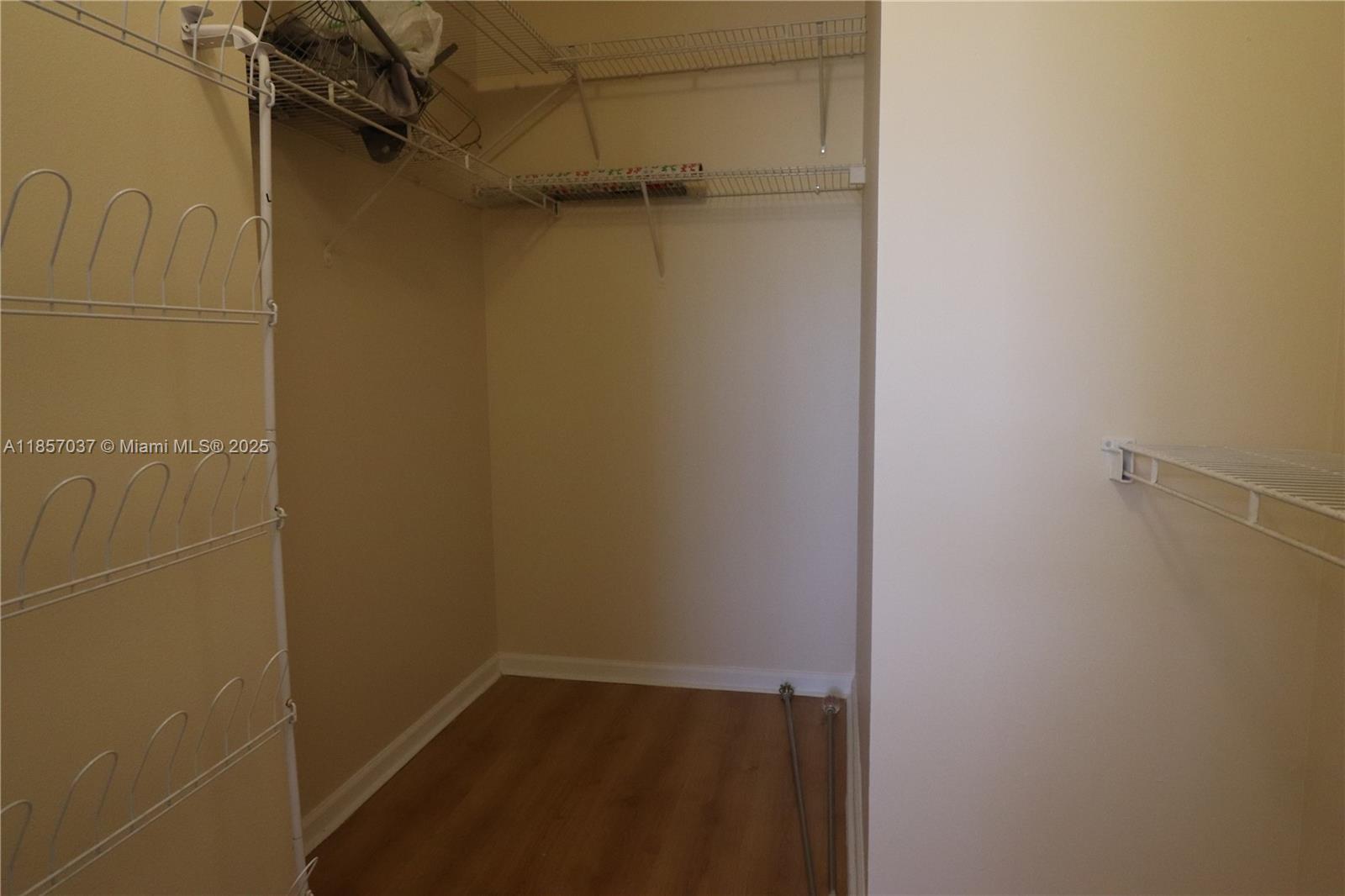 EL-AD POINCIANA CONDO - Residential Lease