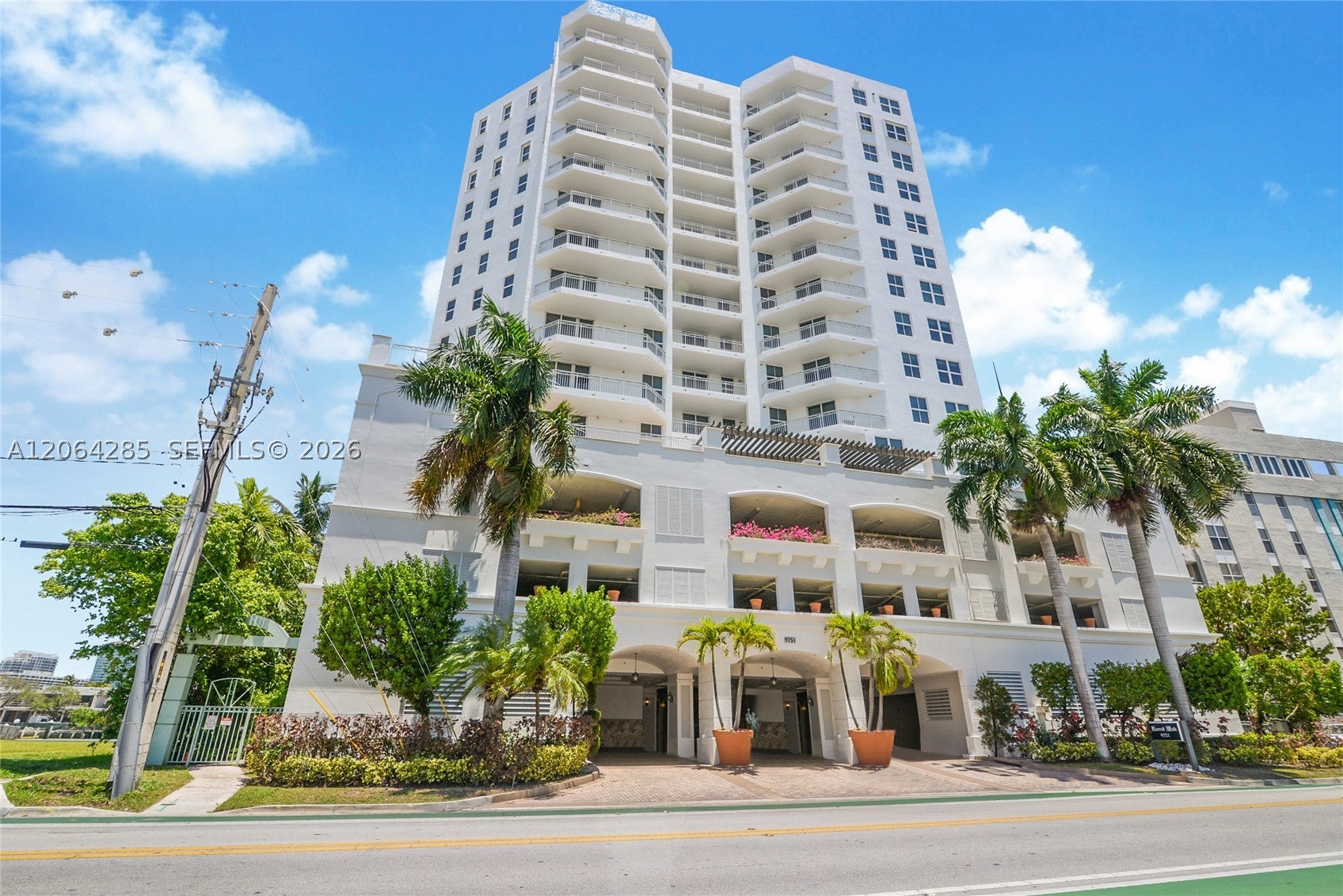 9751 E Bay Harbor Dr 8D, Bay Harbor Islands FL 33154