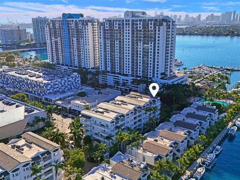 1415 Sunset Harbour Dr 202 Miami Beach FL 33139
