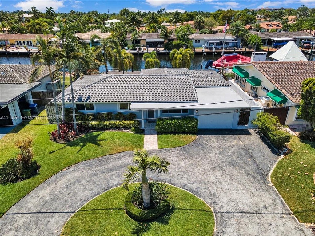 Photo of 2225 NE 20th Ave, Wilton Manors, FL 33305 (MLS # A11605711)