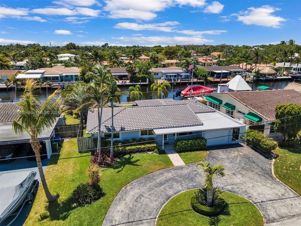 Photo of 2225 NE 20th Ave, Wilton Manors, FL 33305 (MLS # A11605711)