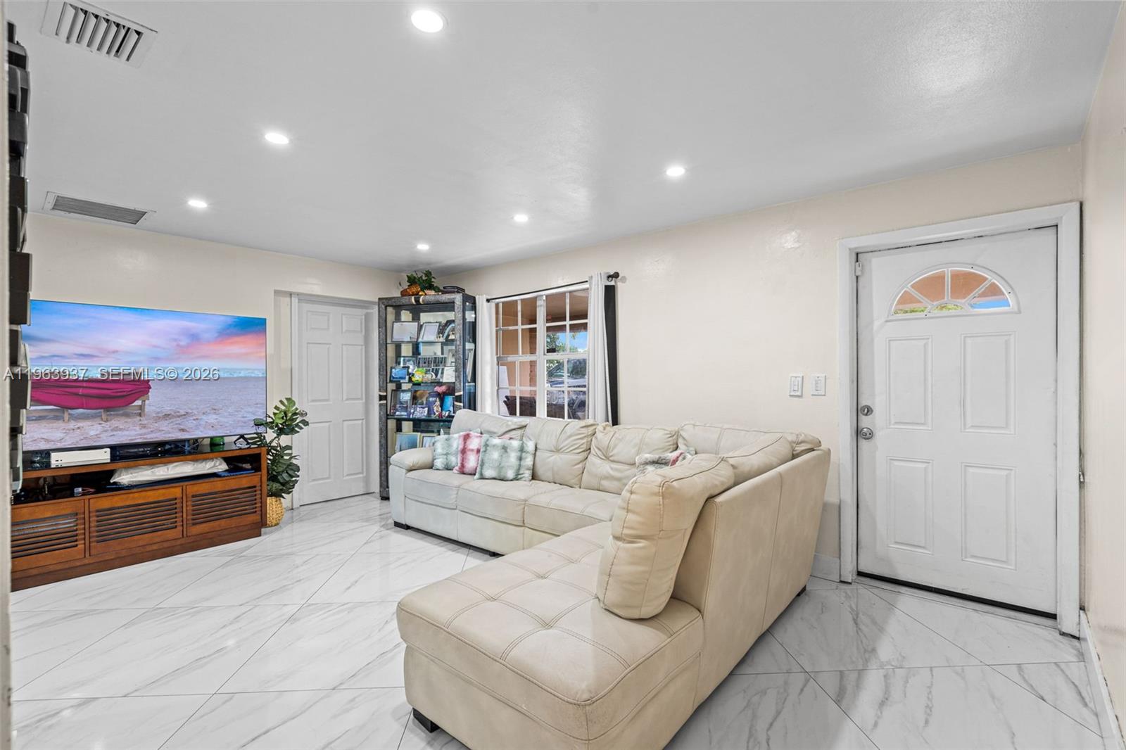 BEVERLY PARK - Residential