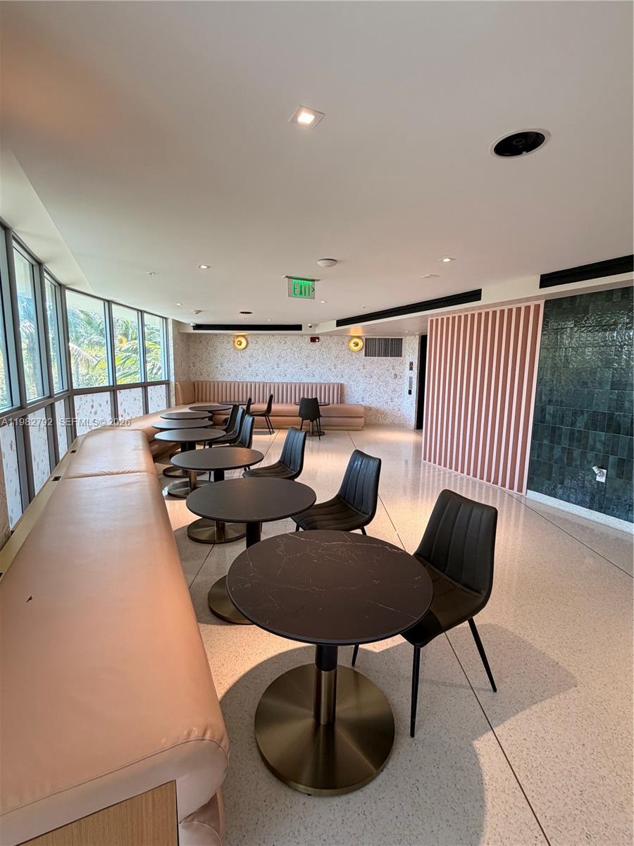 FLAMINGO SOUTH BEACH I CO - Residential Lease