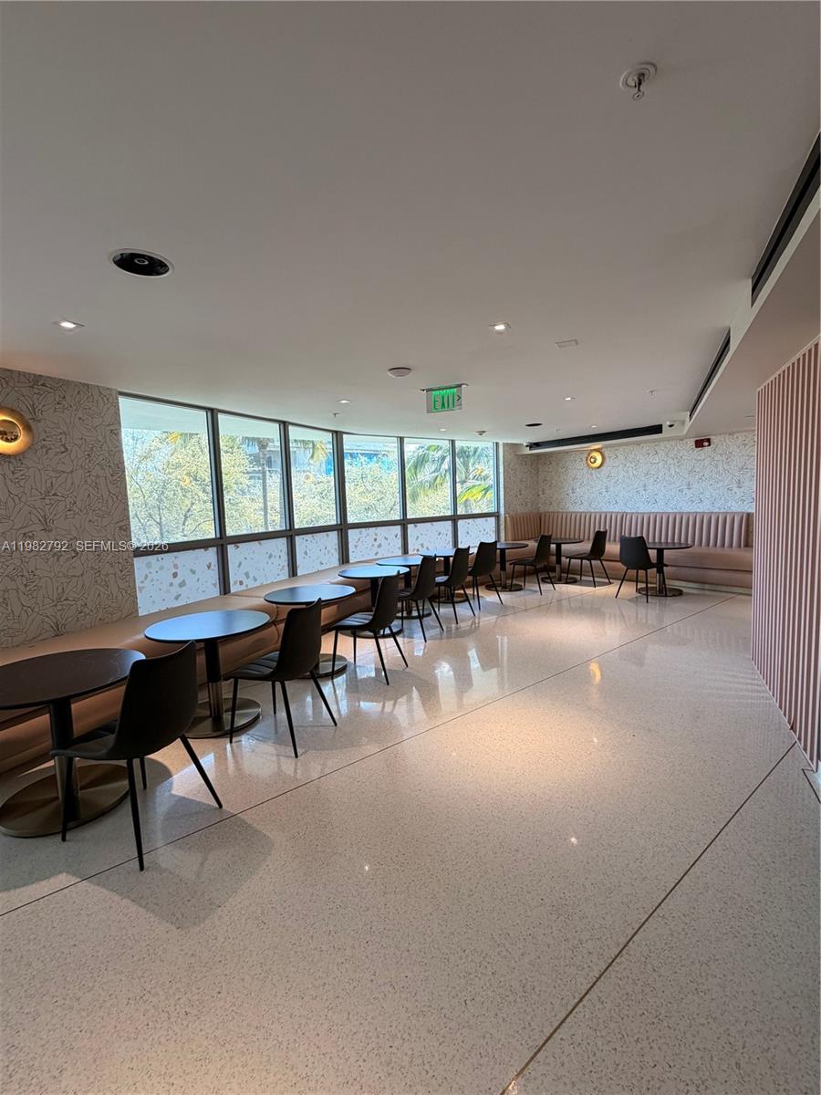 FLAMINGO SOUTH BEACH I CO - Residential Lease