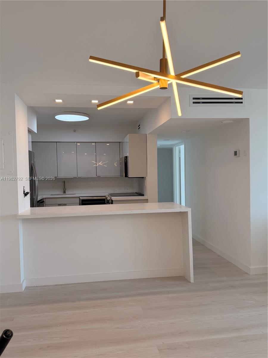 FLAMINGO SOUTH BEACH I CO - Residential Lease