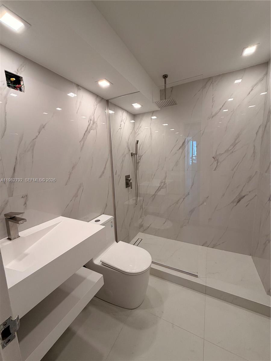 FLAMINGO SOUTH BEACH I CO - Residential Lease