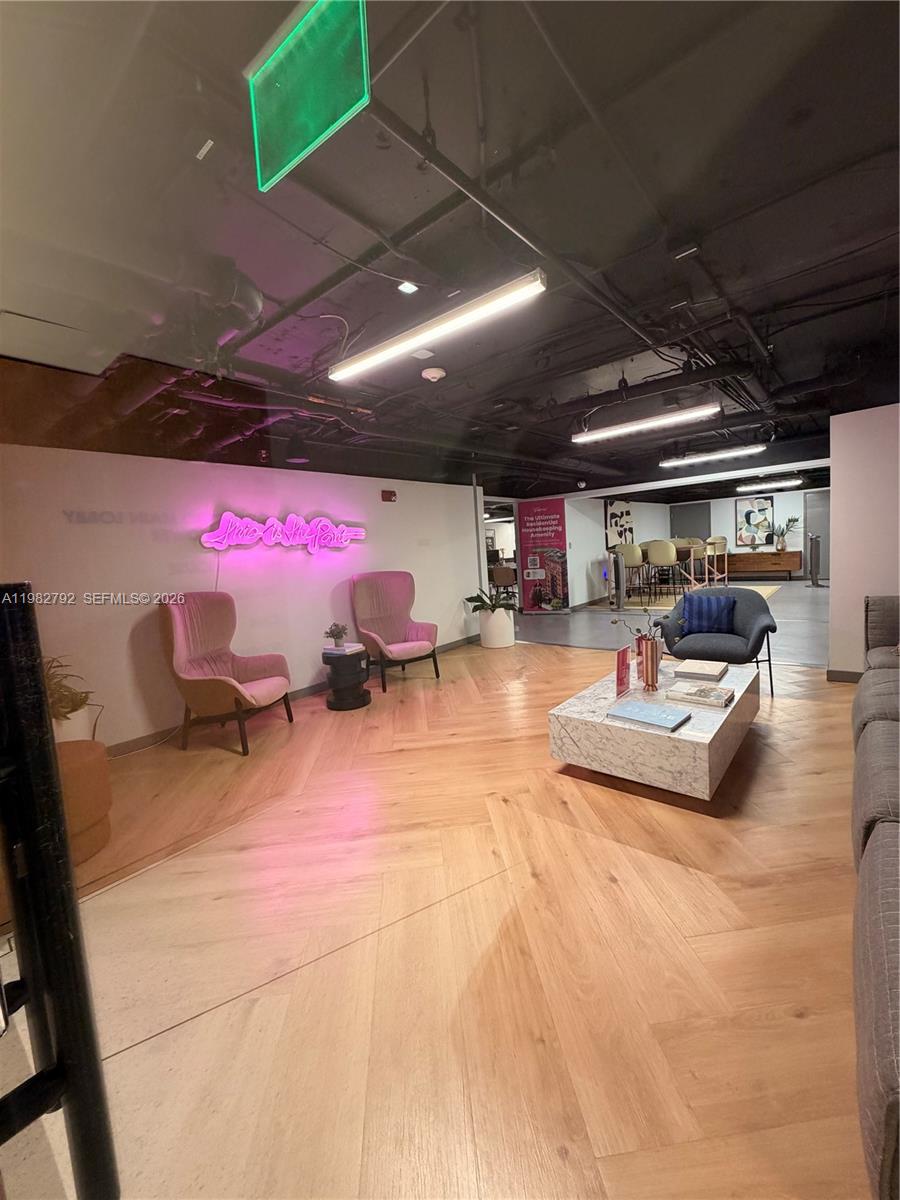 FLAMINGO SOUTH BEACH I CO - Residential Lease