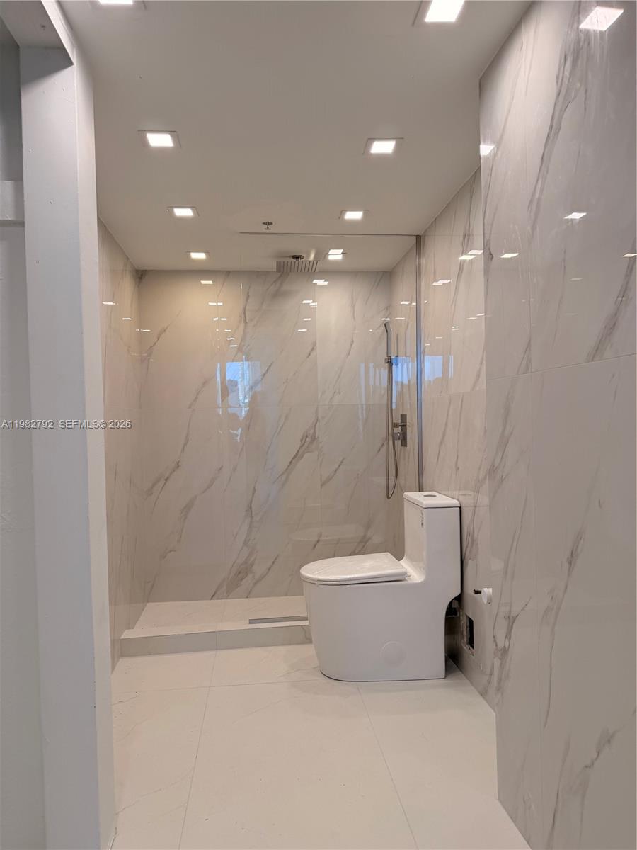 FLAMINGO SOUTH BEACH I CO - Residential Lease